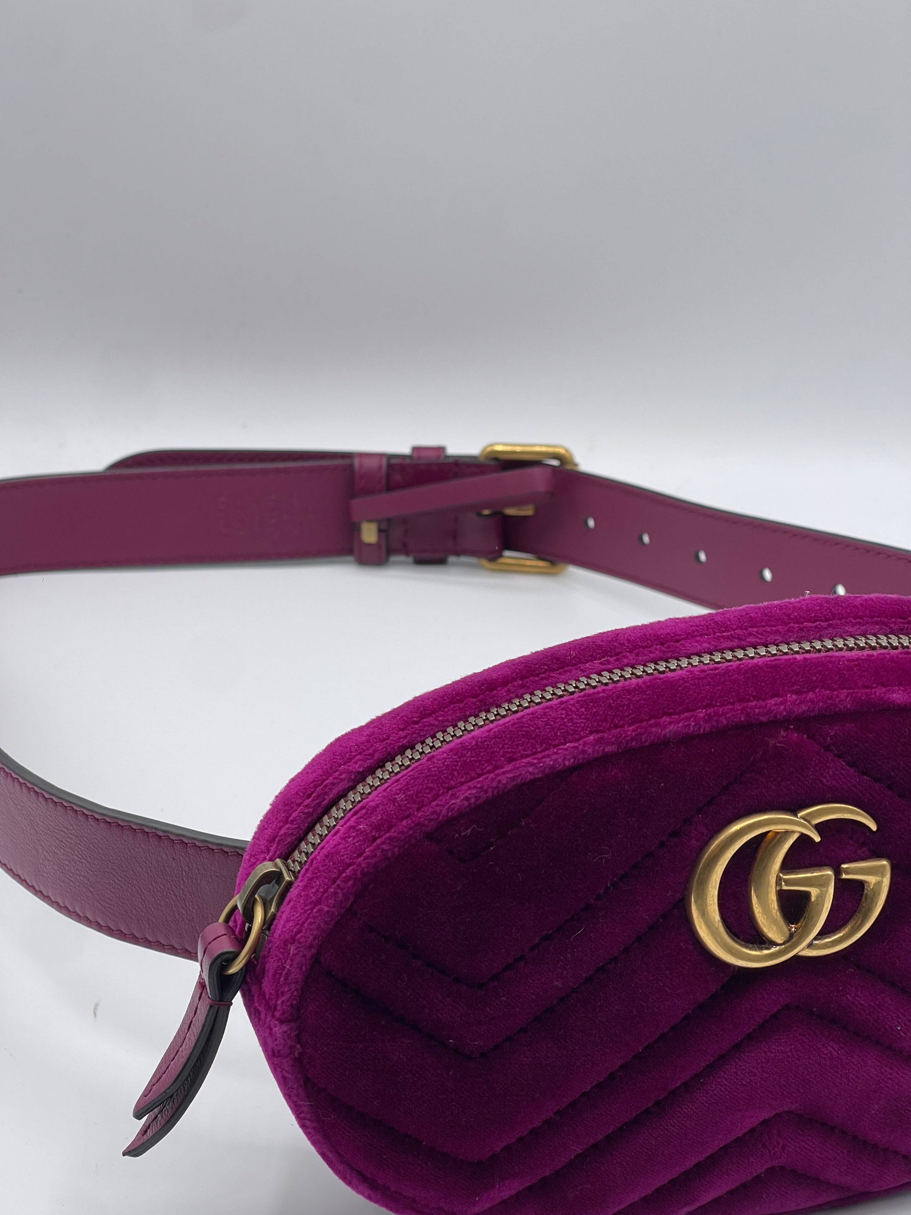 Gucci - Marmont purple velvet belt bag