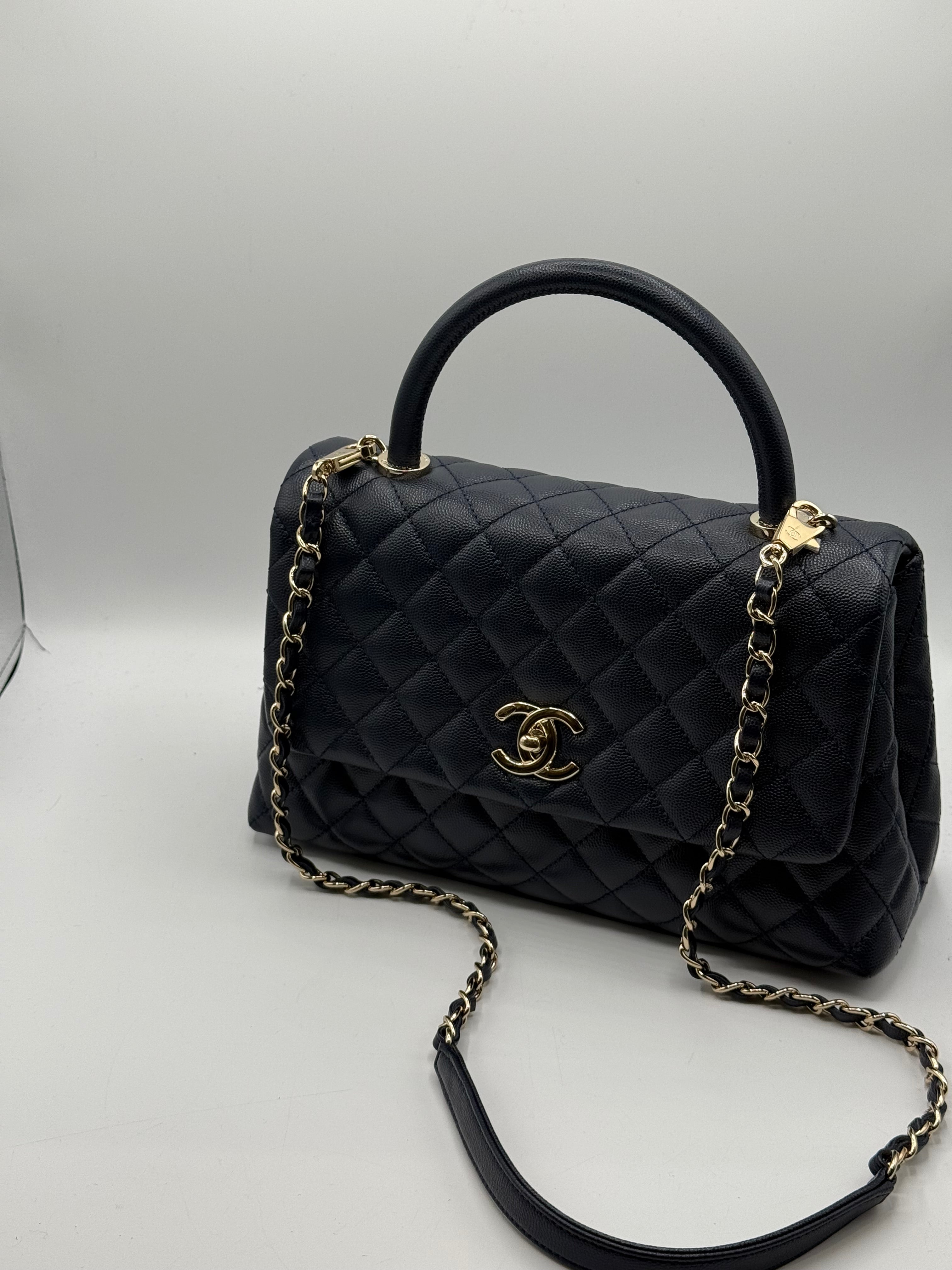 Chanel - Sac coco handle cuir caviar bleu