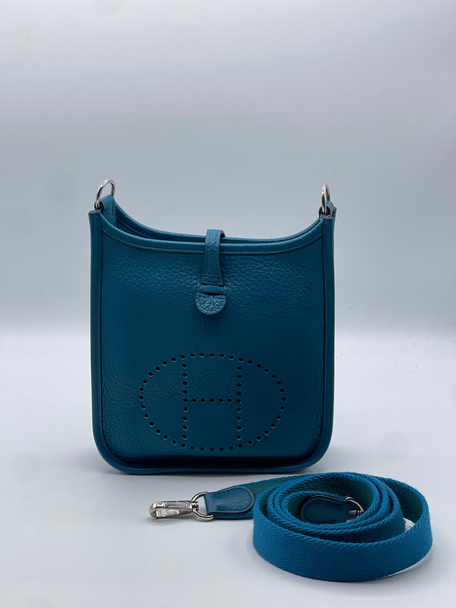 Hermès - Mini Evelyne 16 bleu canard