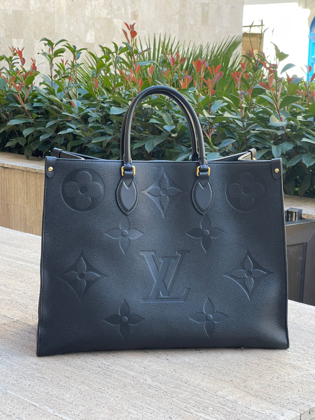 Louis Vuitton – Onthego GM-Einkaufstasche aus schwarzem Leder