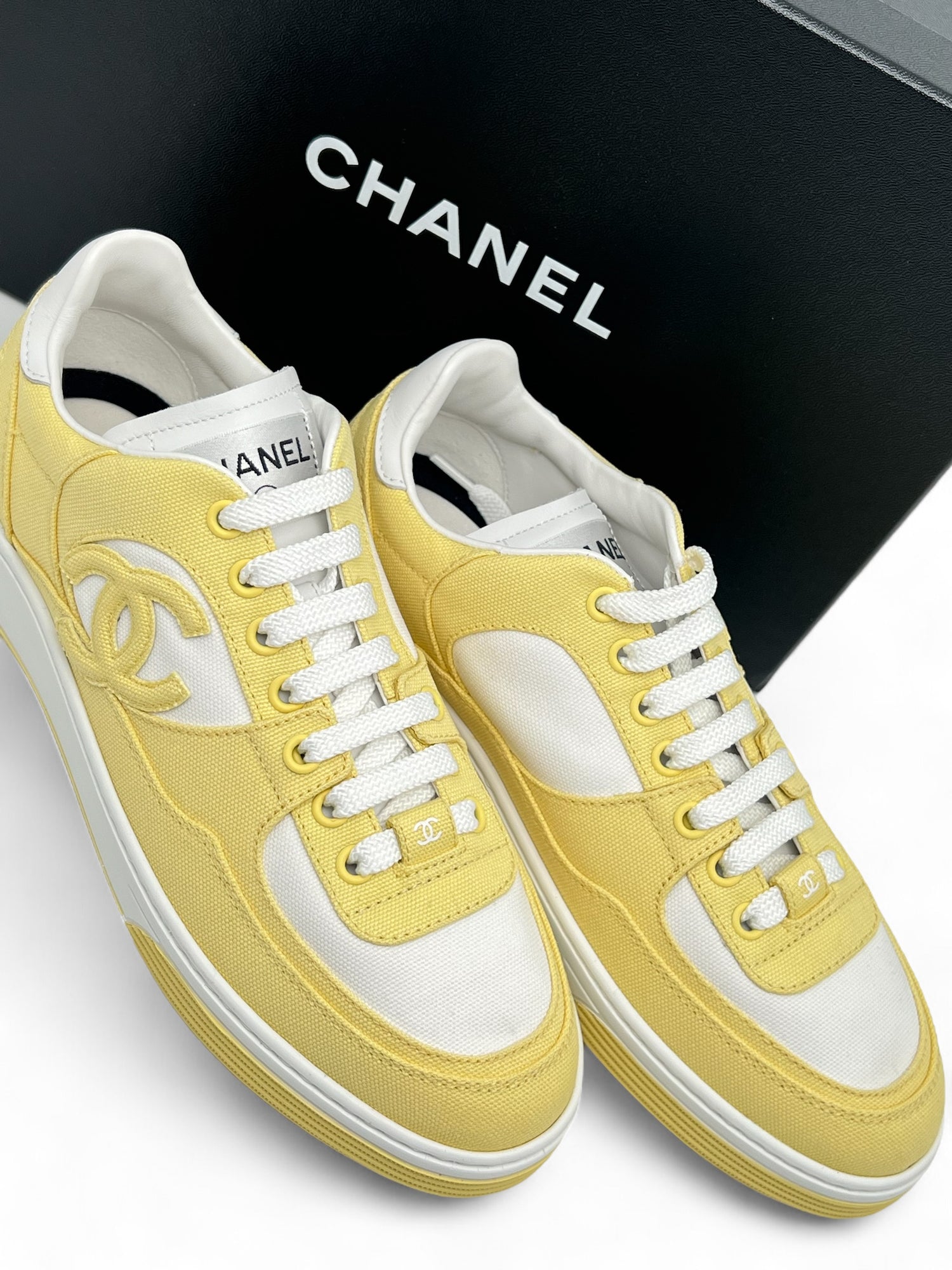 Chanel - Baskets Jaune T38