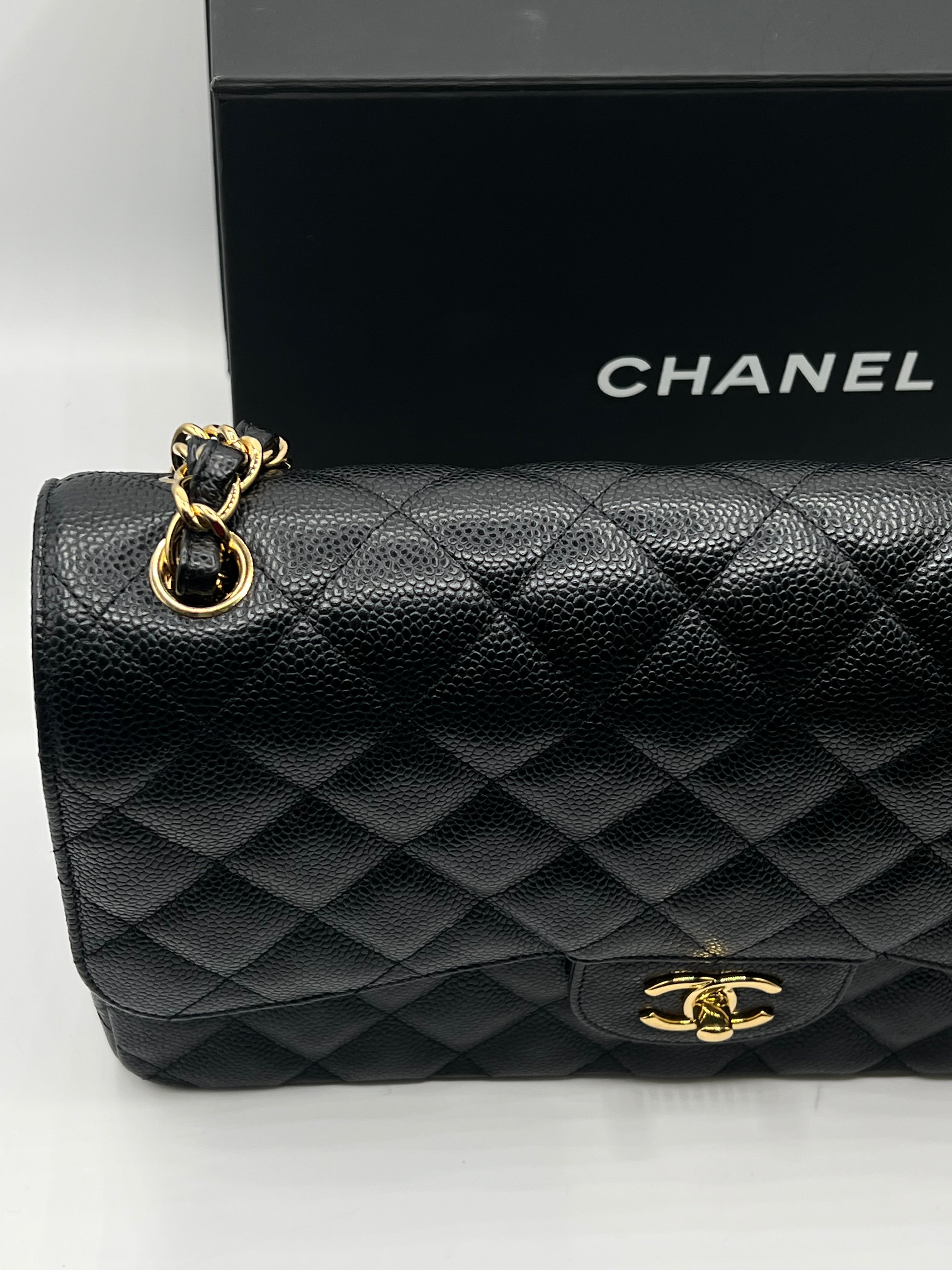 Chanel - sac jumbo cuir caviar noir