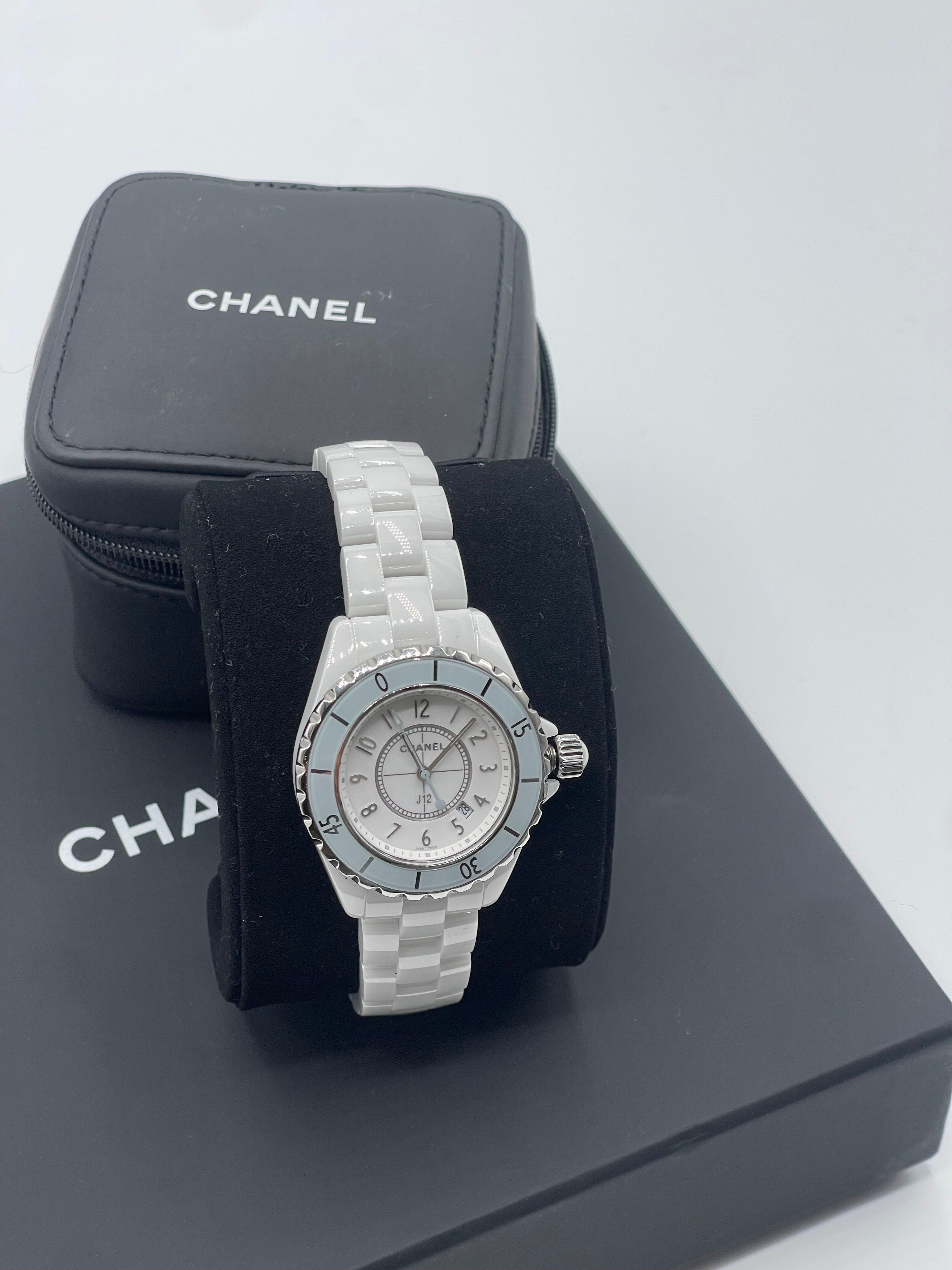 Chanel - Montre J12 33mm lunette bleu ciel