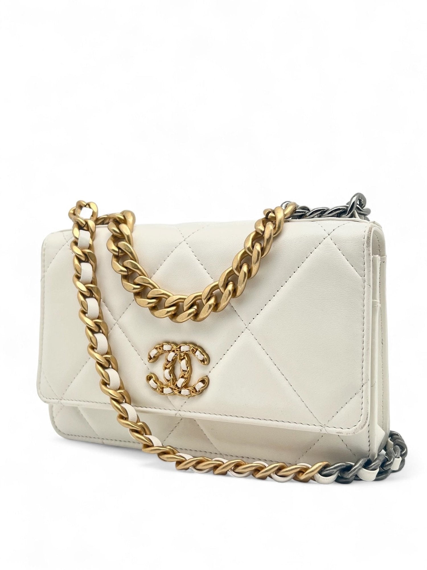 Chanel - Wallet On Chain 19