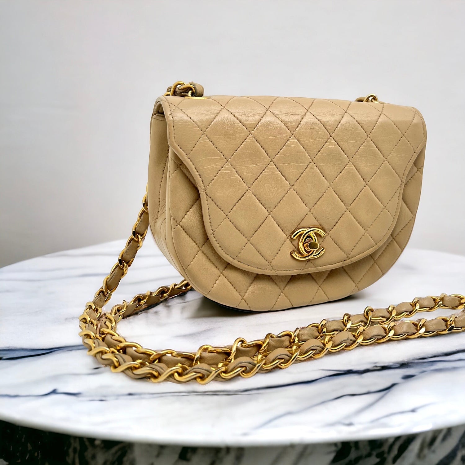 Chanel Umhängetasche Beige S Tasche