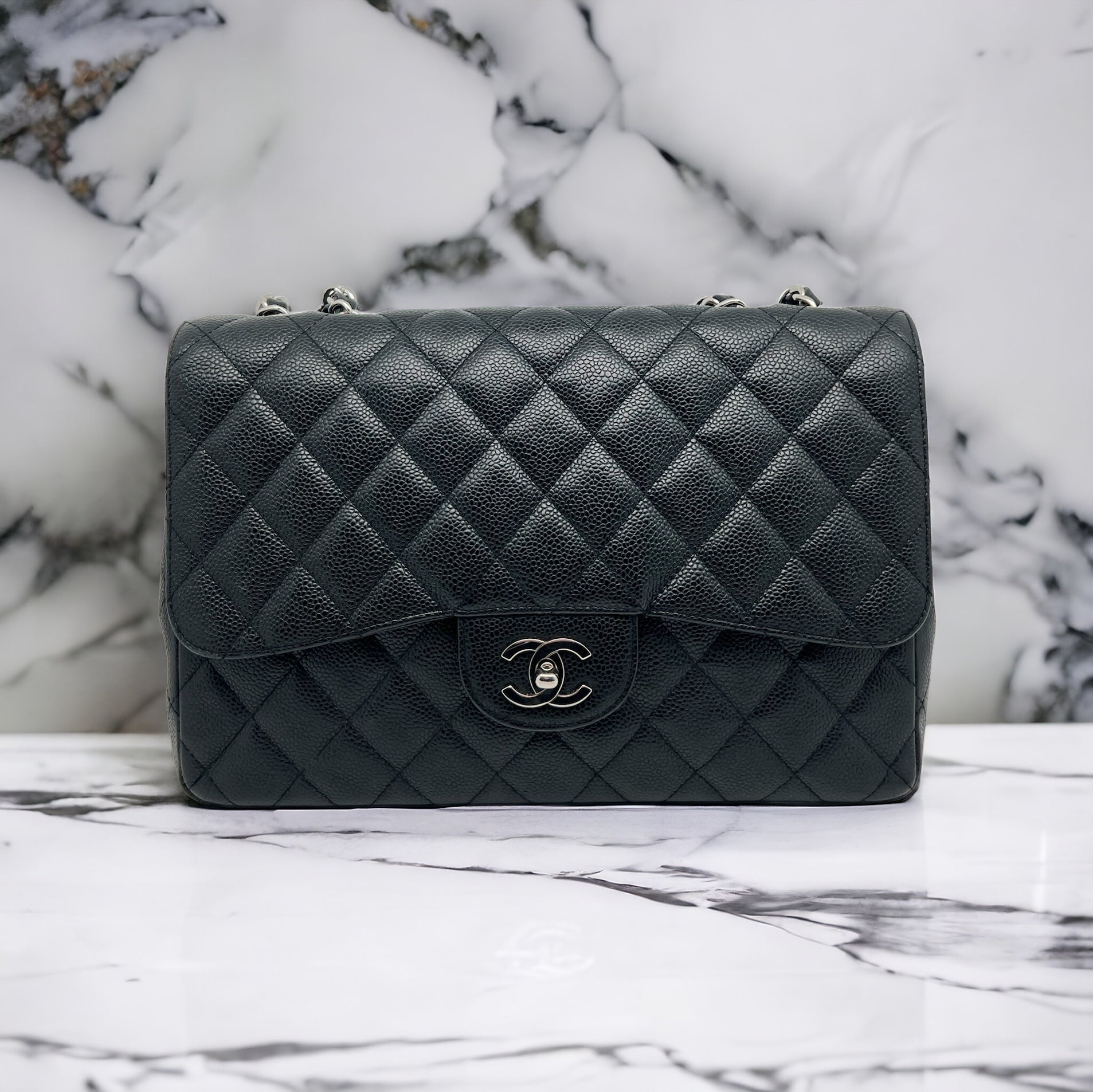 Chanel - Sac Classique Jumbo 30