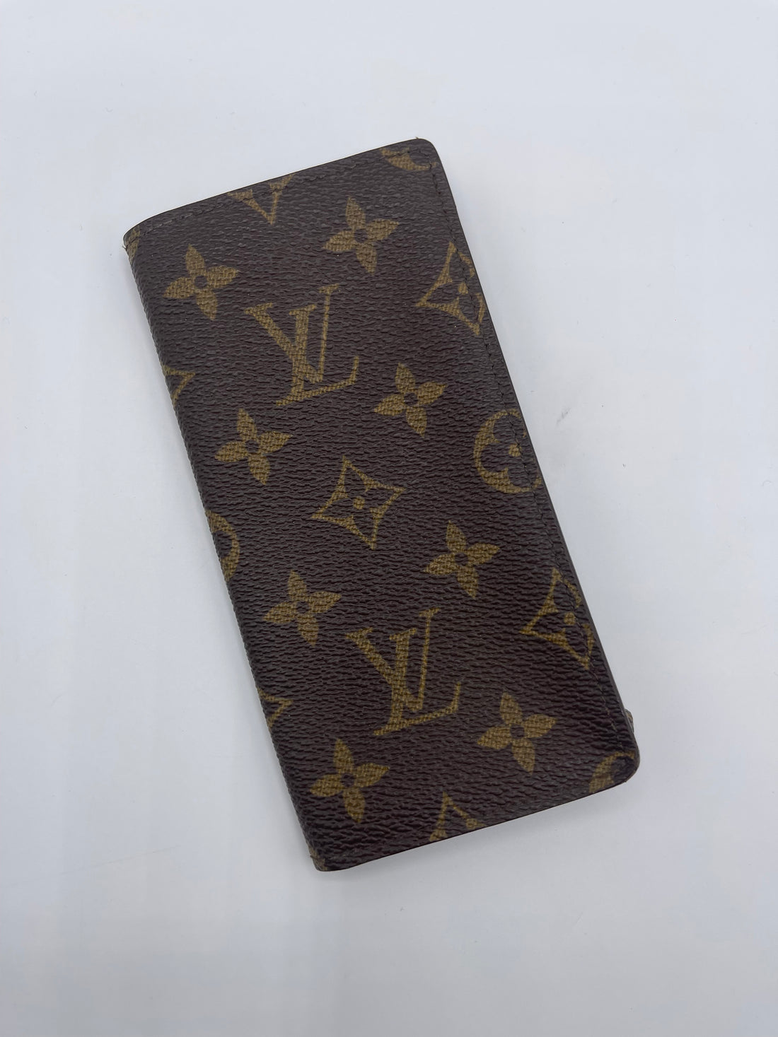 Louis Vuitton - Étui solaire Monogramme