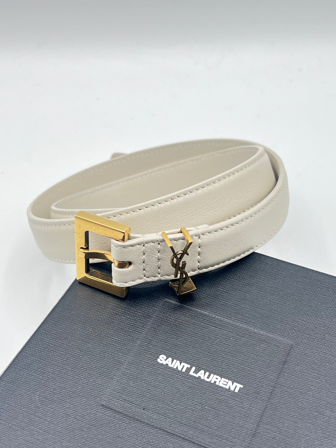 YSL - ceinture cuir blanc vintage