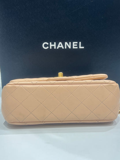 Chanel - mini sac à Rabat cuir nude chaîne rétractable