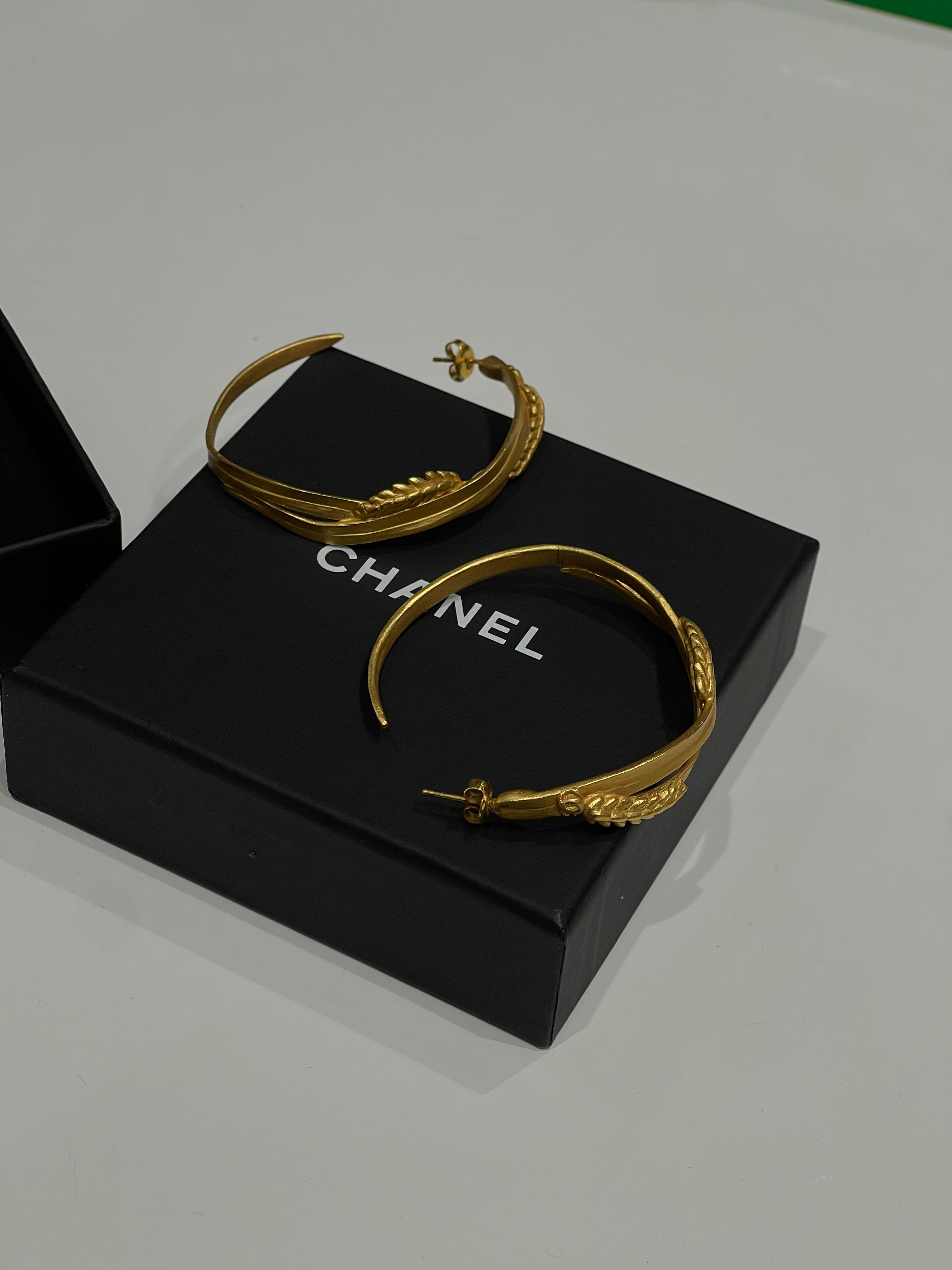 Chanel - CC gold hoop earrings