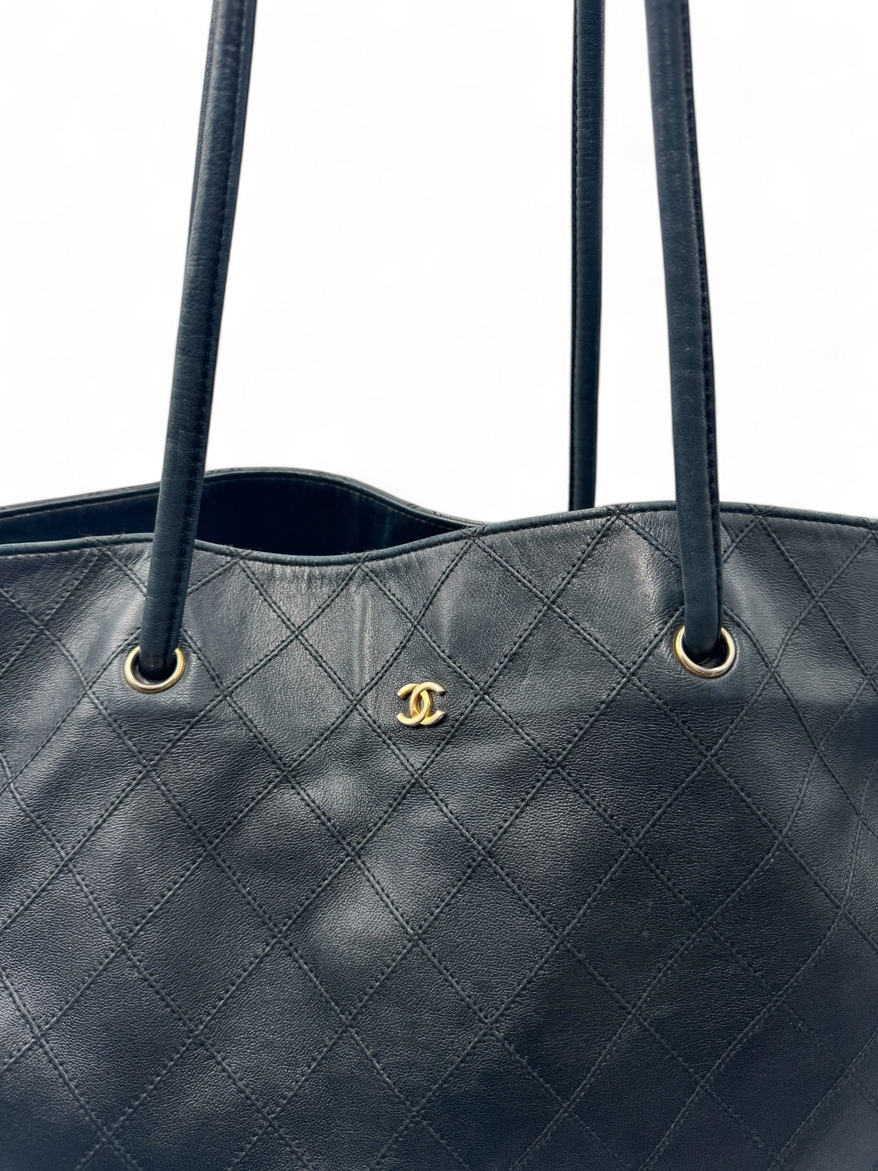 Chanel - Sac cabas shopping noir