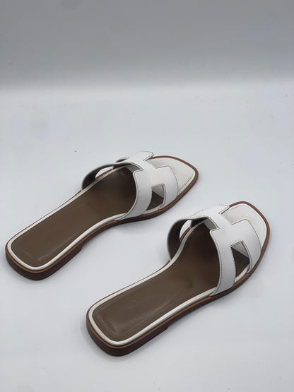 Hermès- Oran T.36 Sandals