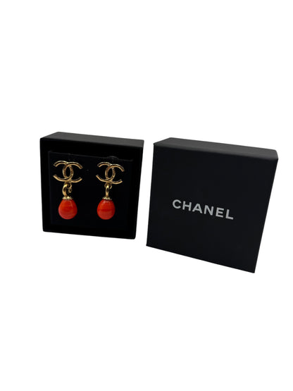 Chanel - Boucle d’oreille pendante perle orange