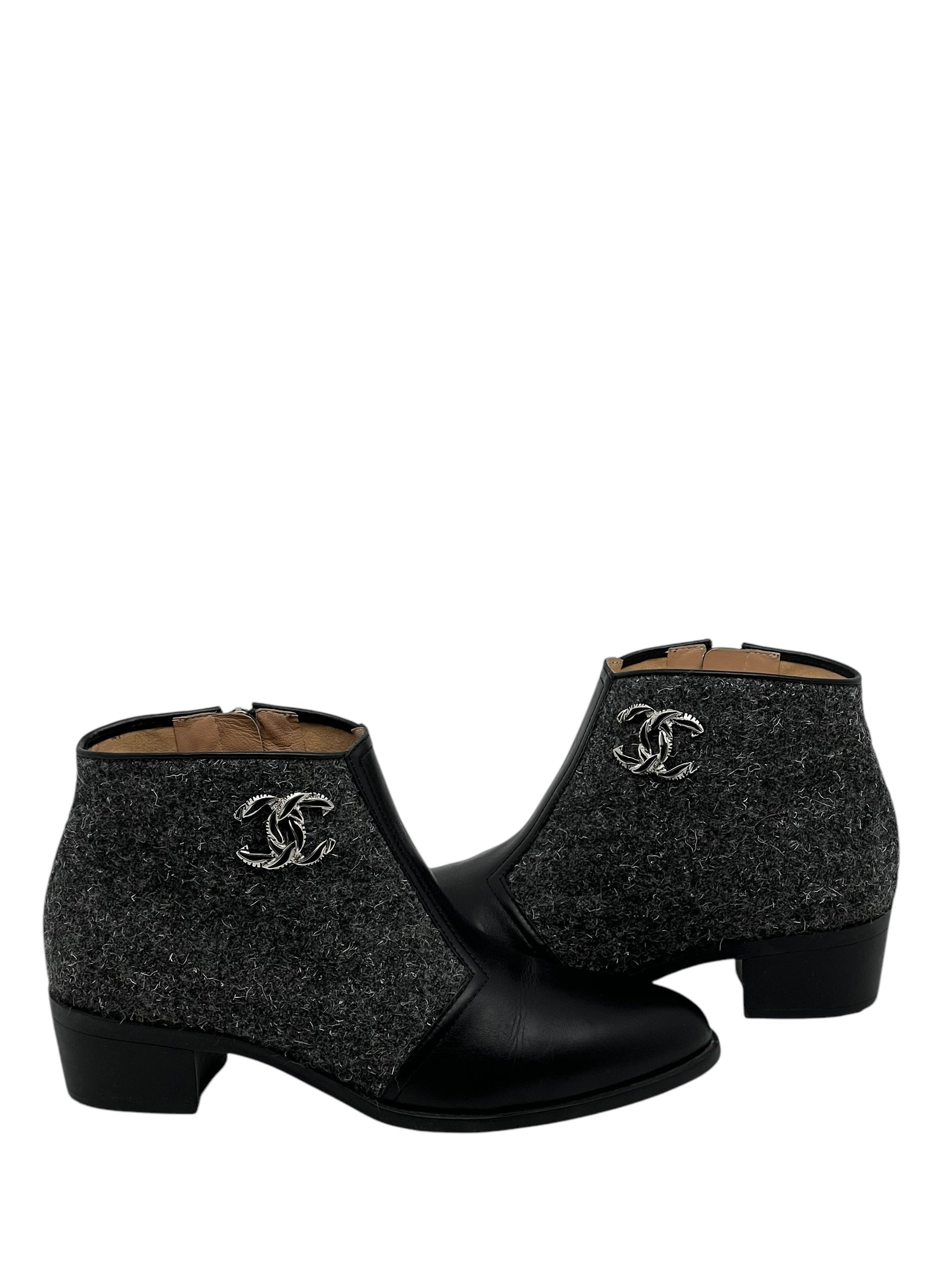 Chanel - Bottines tweed et cuir