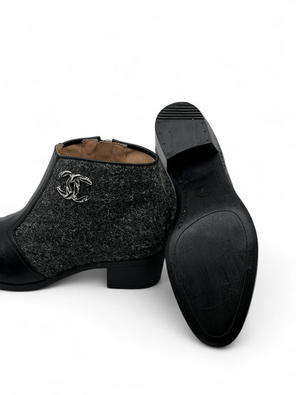 Chanel - Bottines tweed et cuir