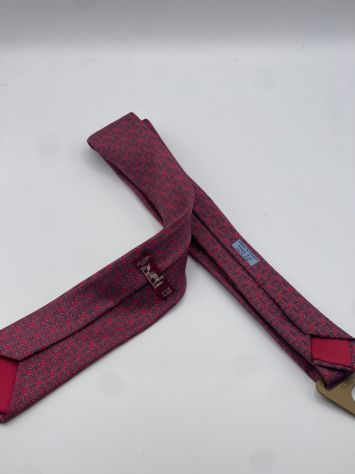 Hermès - Cravate Bordeaux motifs