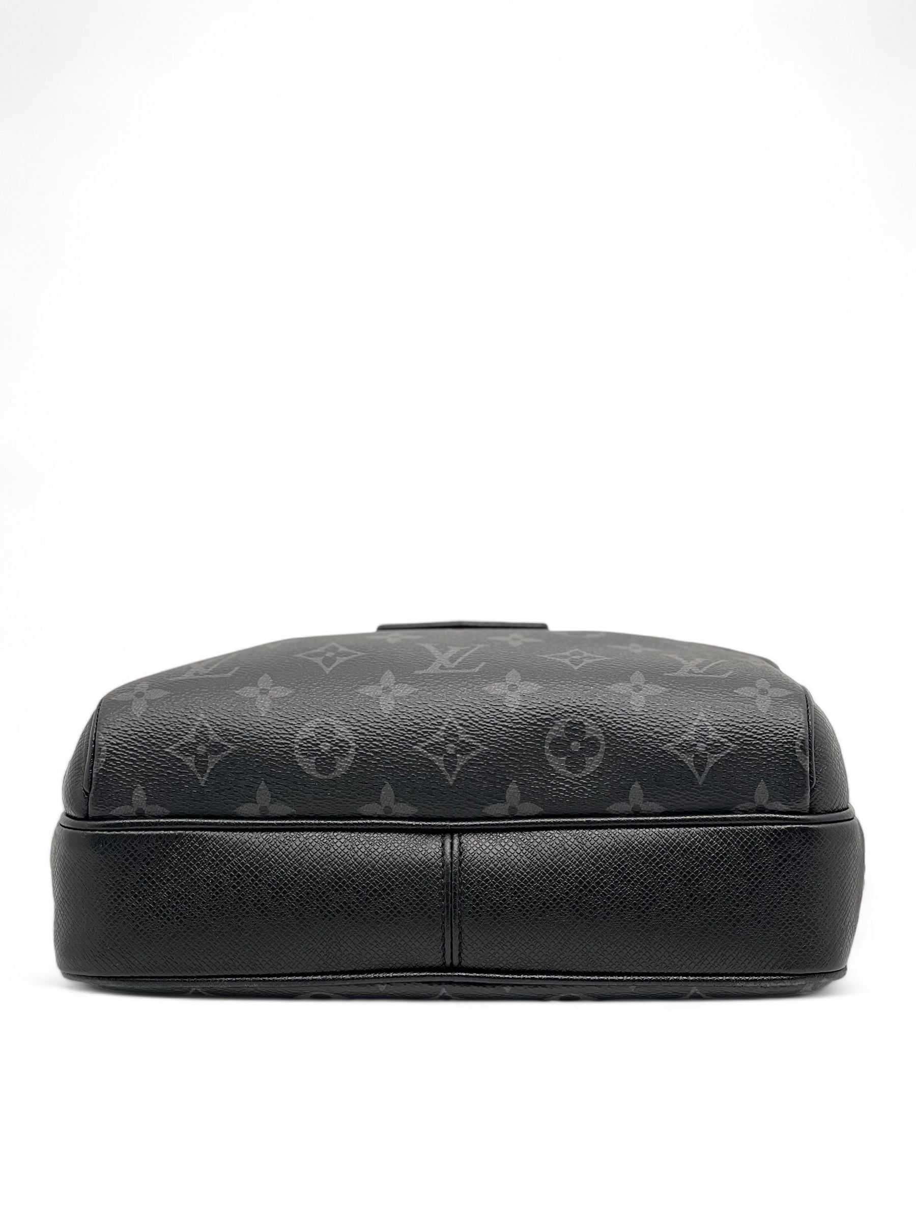 Louis Vuitton - Sac Messager Taigarama Outdoor