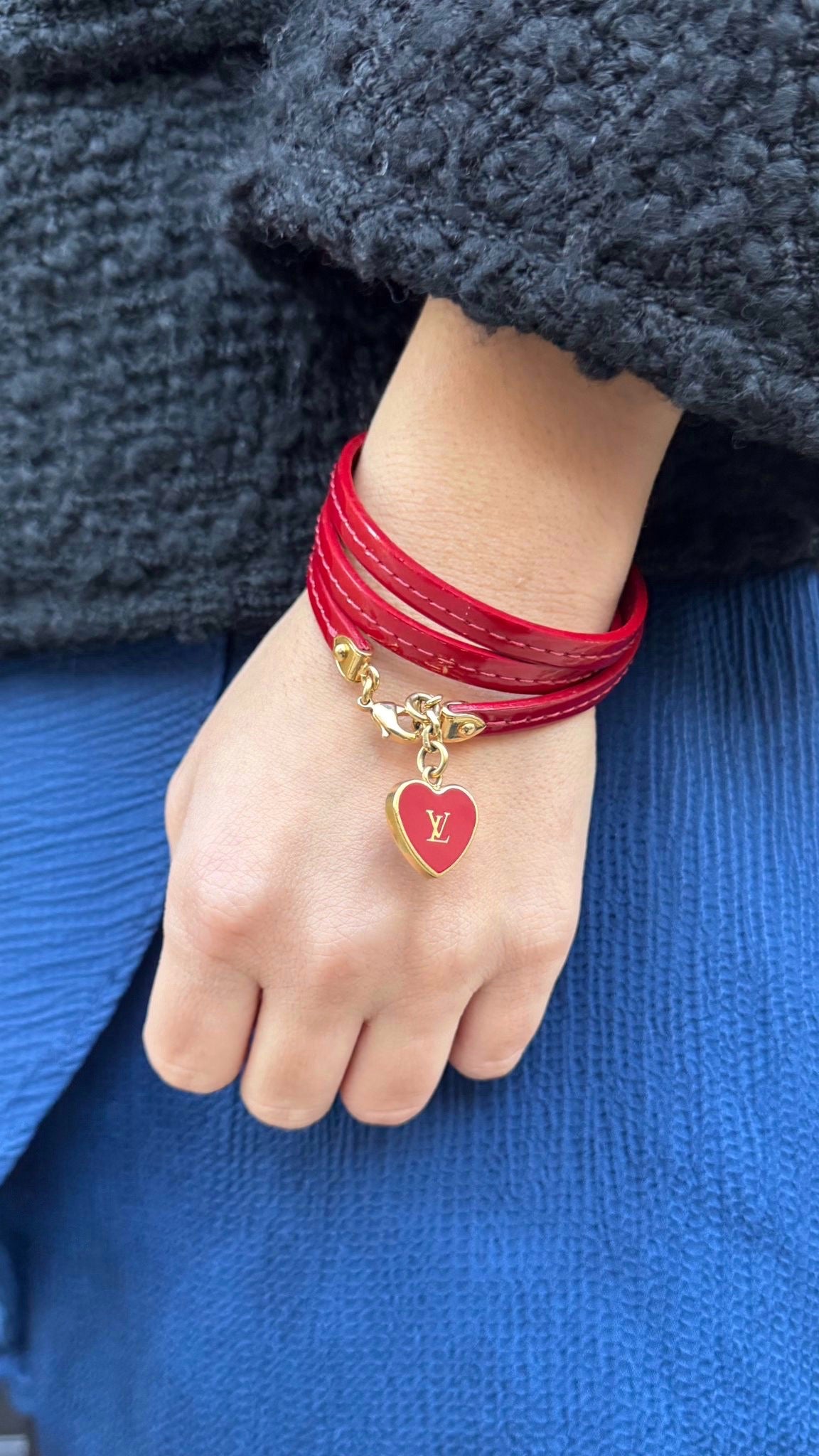 Louis Vuitton - Bracelet cœur rouge