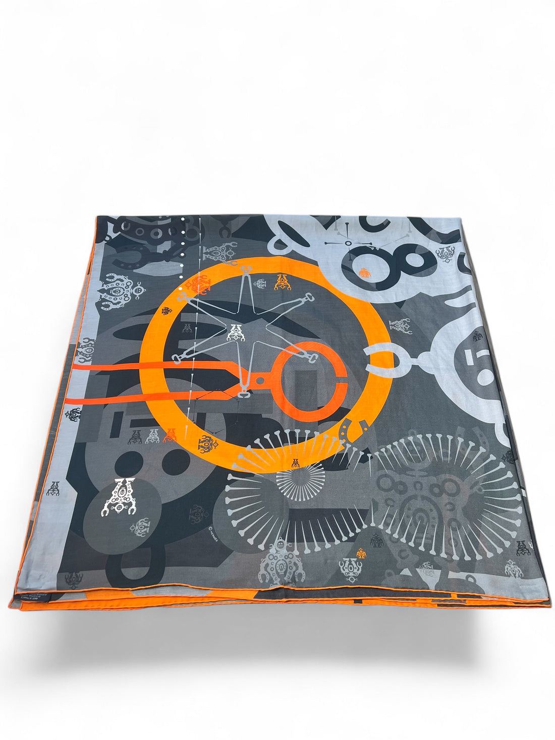 Hermès -  Foulard gris et orange