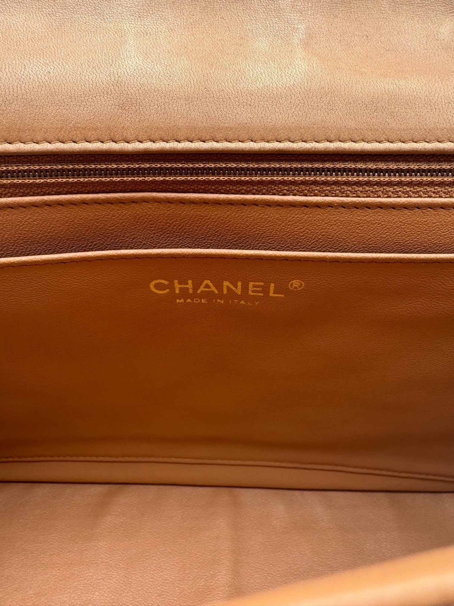 Chanel - Sac Timeless Jumbo beige