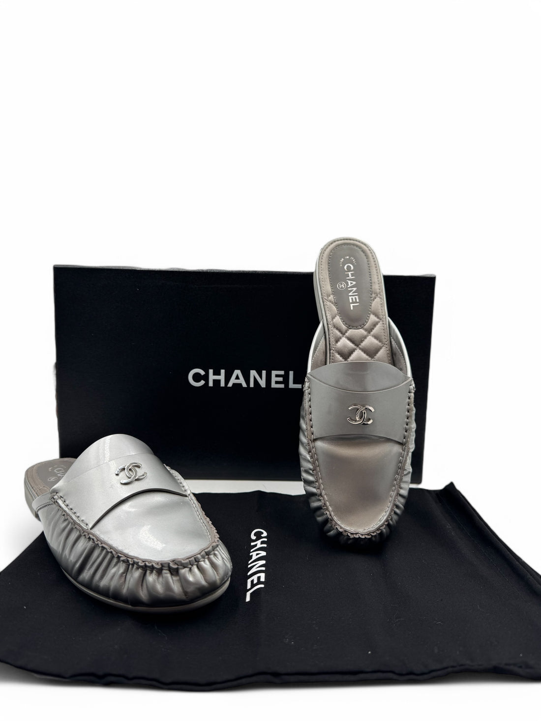 Chanel - Mules Chanel argenté T37