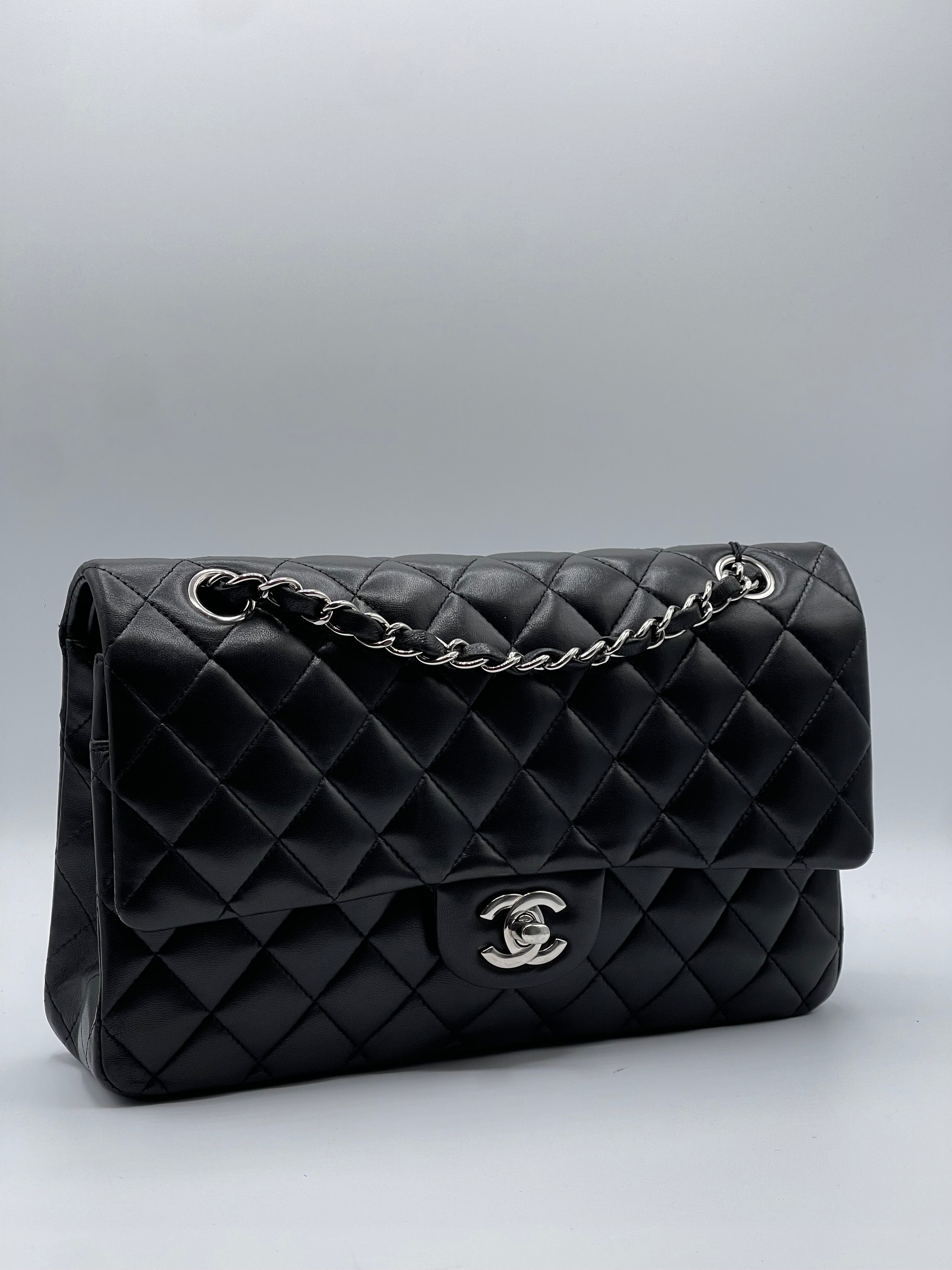 Chanel - Sac 11.12 Classique Timeless 25 Noir