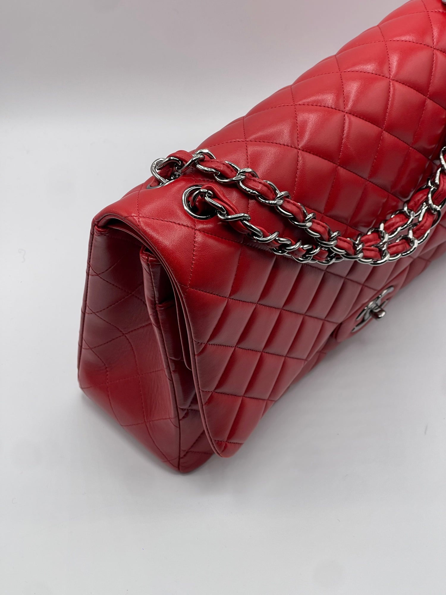 Chanel - Sac Classique Maxi Jumbo rouge