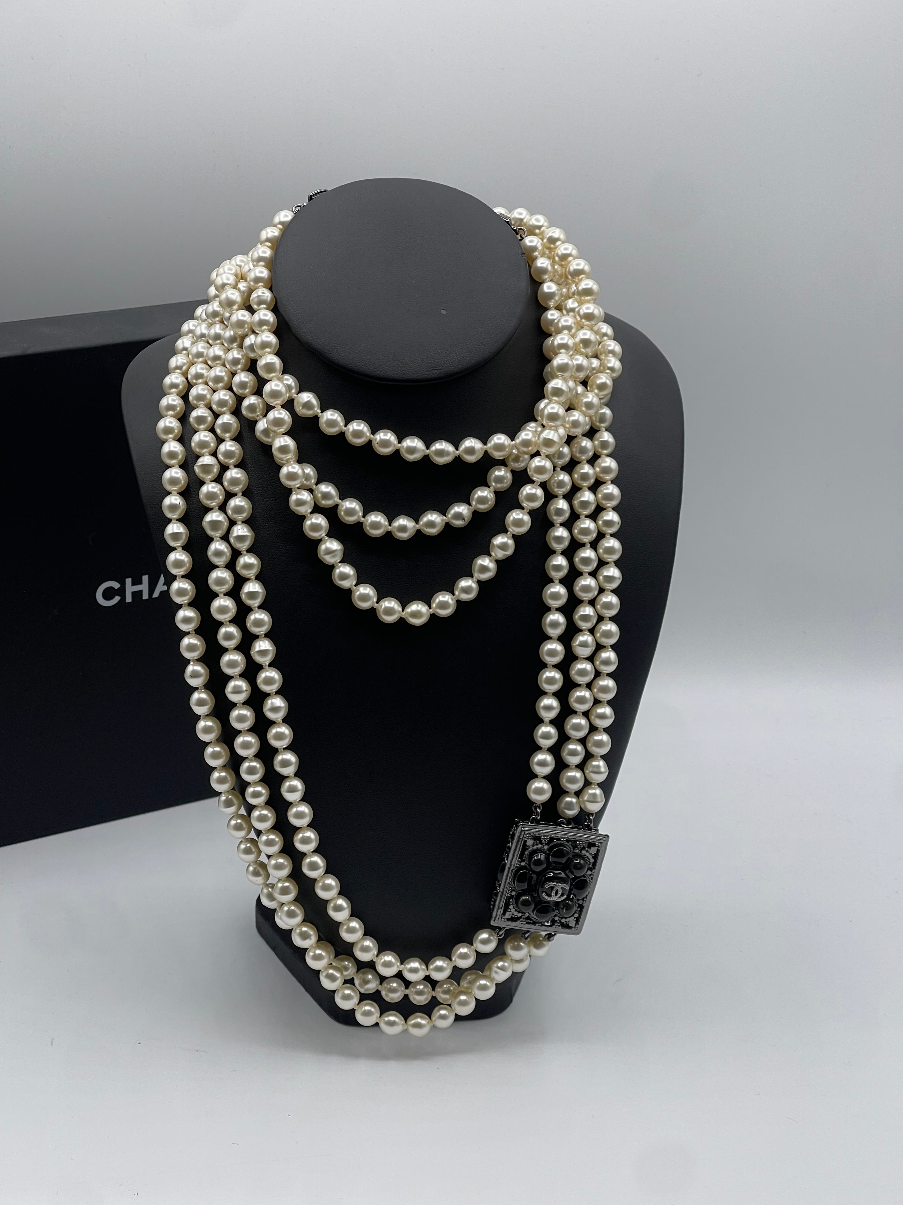 Chanel - Sautoir trois rangs de perles