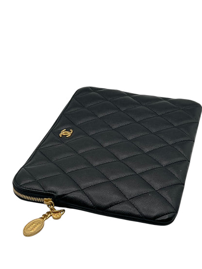 Chanel - pochette cuir caviar noir