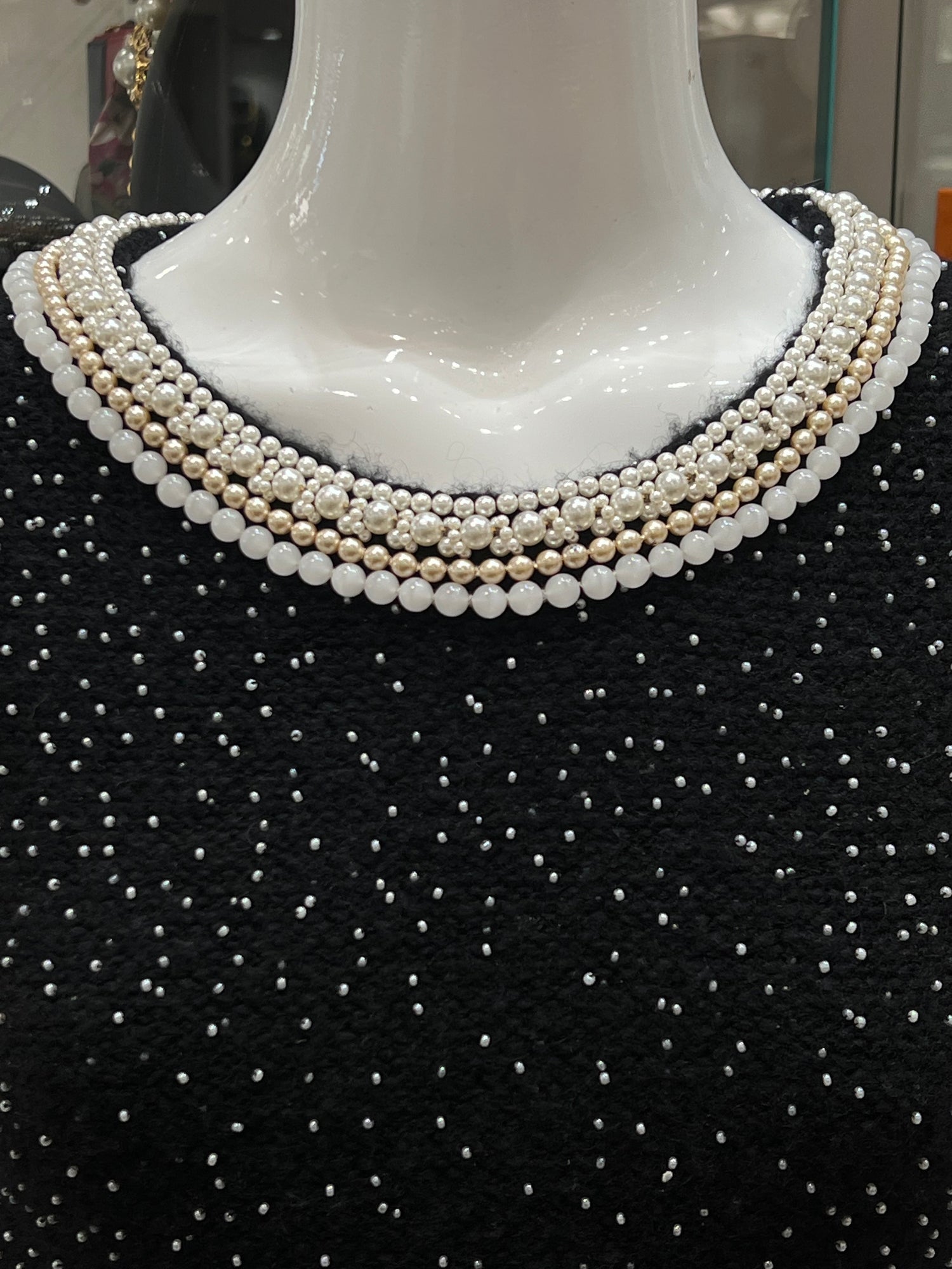 Chanel - robe laine et perles