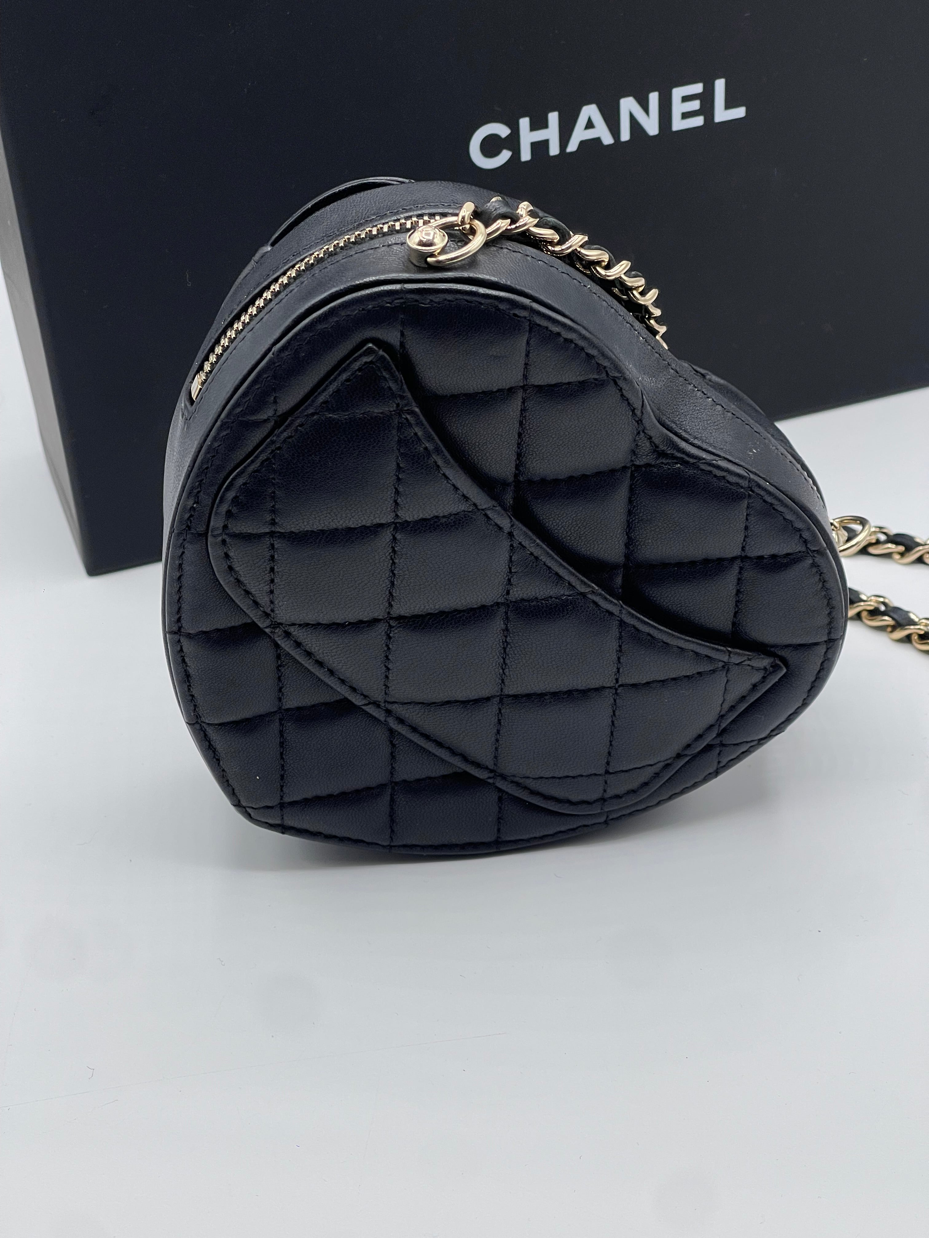 Chanel - Sac Cœur Noir PM