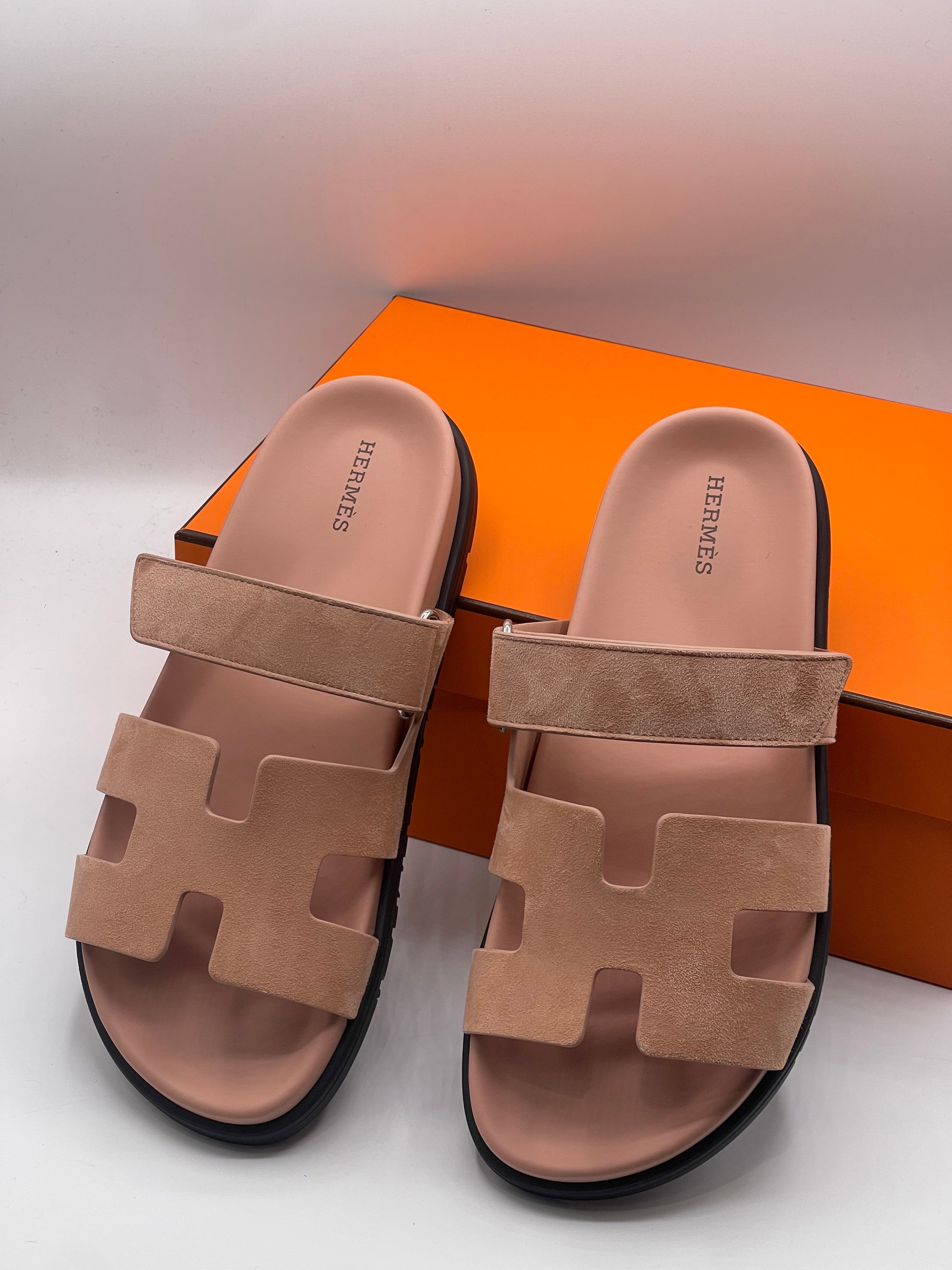 Hermès - Porcelain pink Chypre sandals T37.5