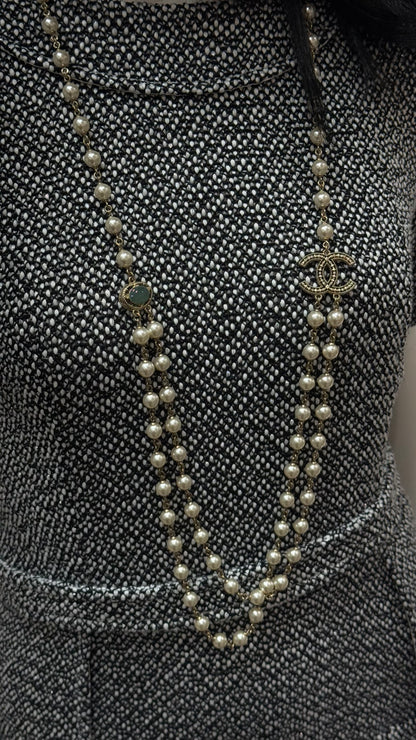 Chanel - Sautoir perles CC