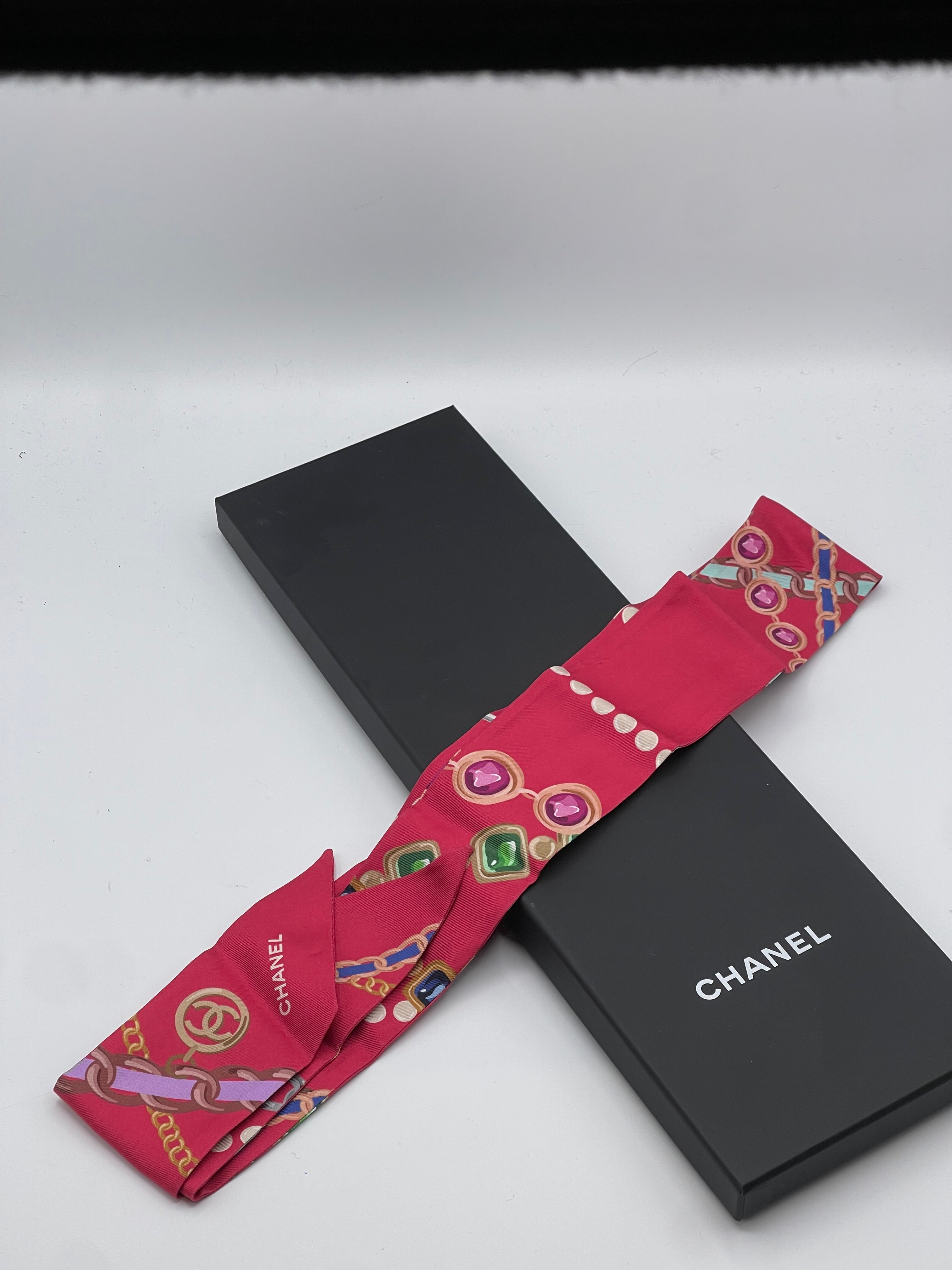 Chanel - Twilly CC Rose fuchsia