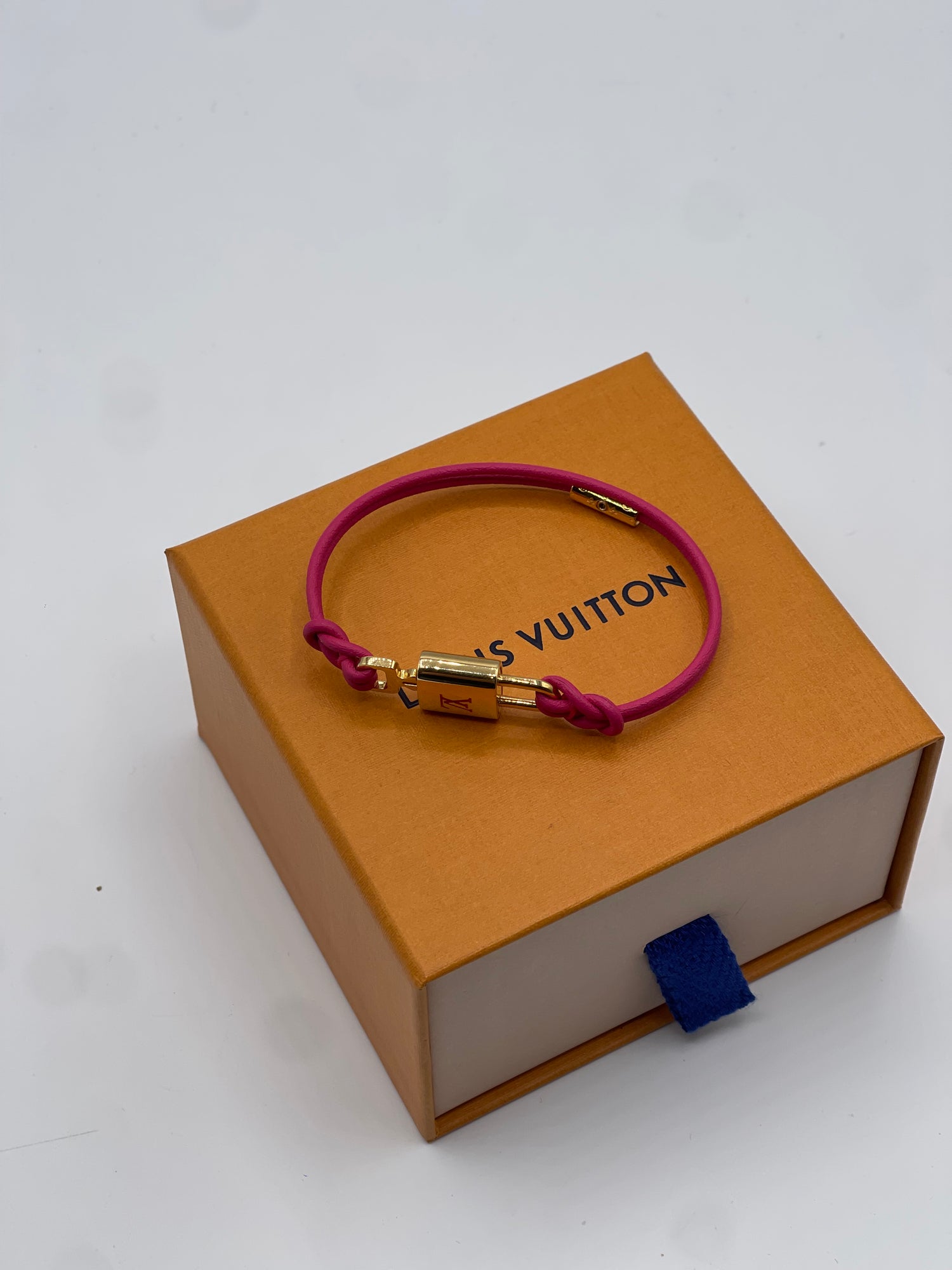 Louis Vuitton - Bracelet Lock it rose