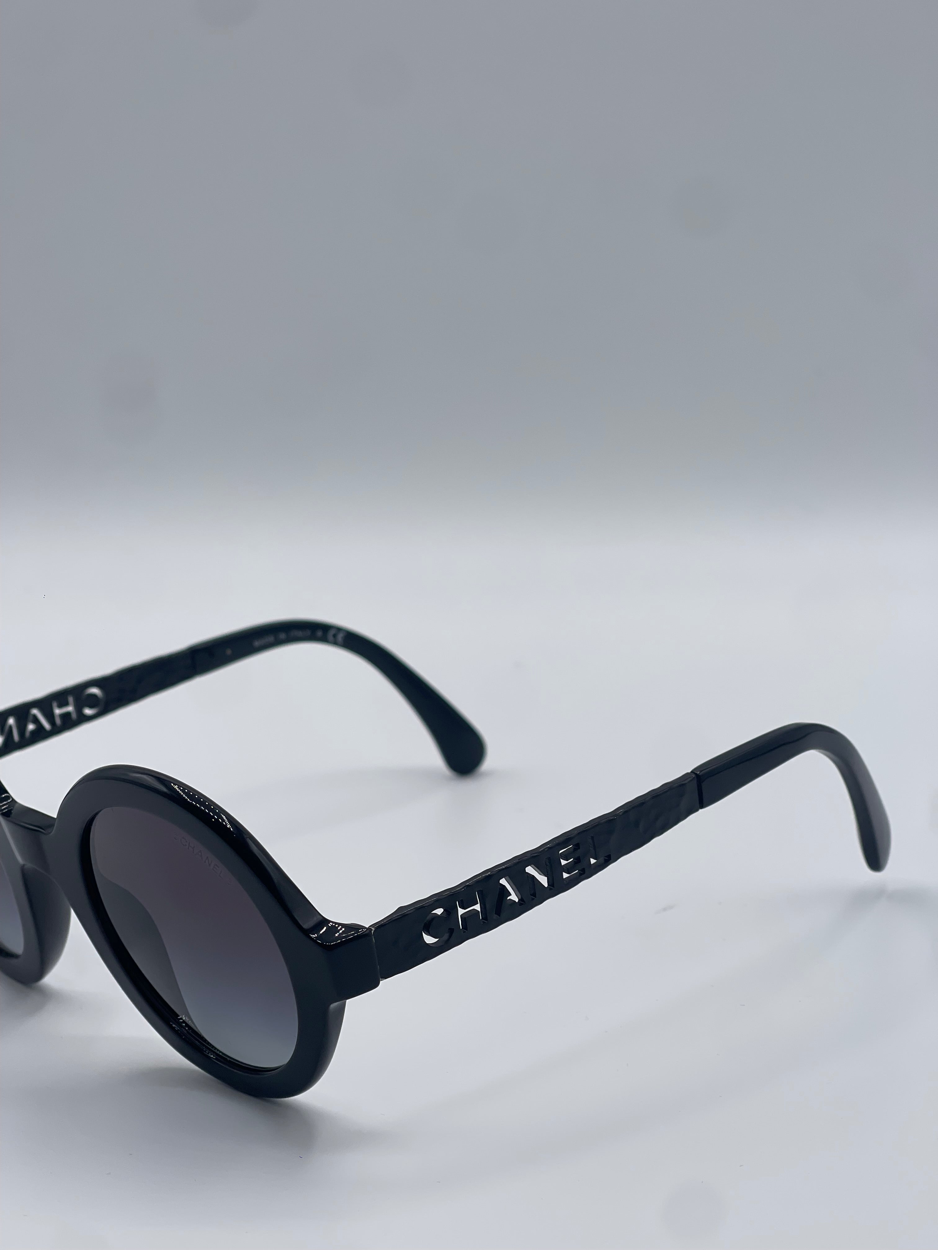 Chanel - Lunette de soleil ronde