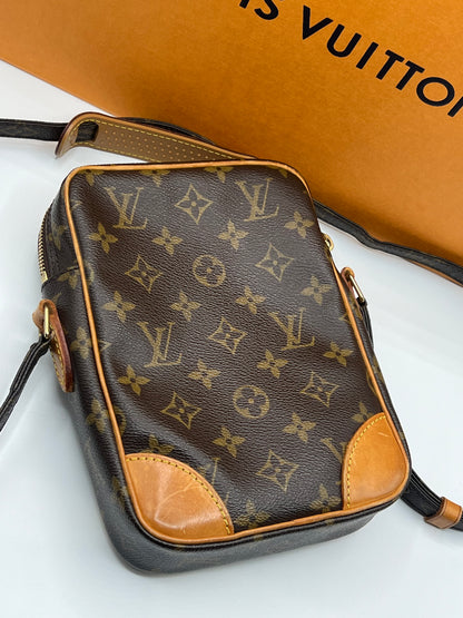 Louis Vuitton - pochette bandoulière Danube