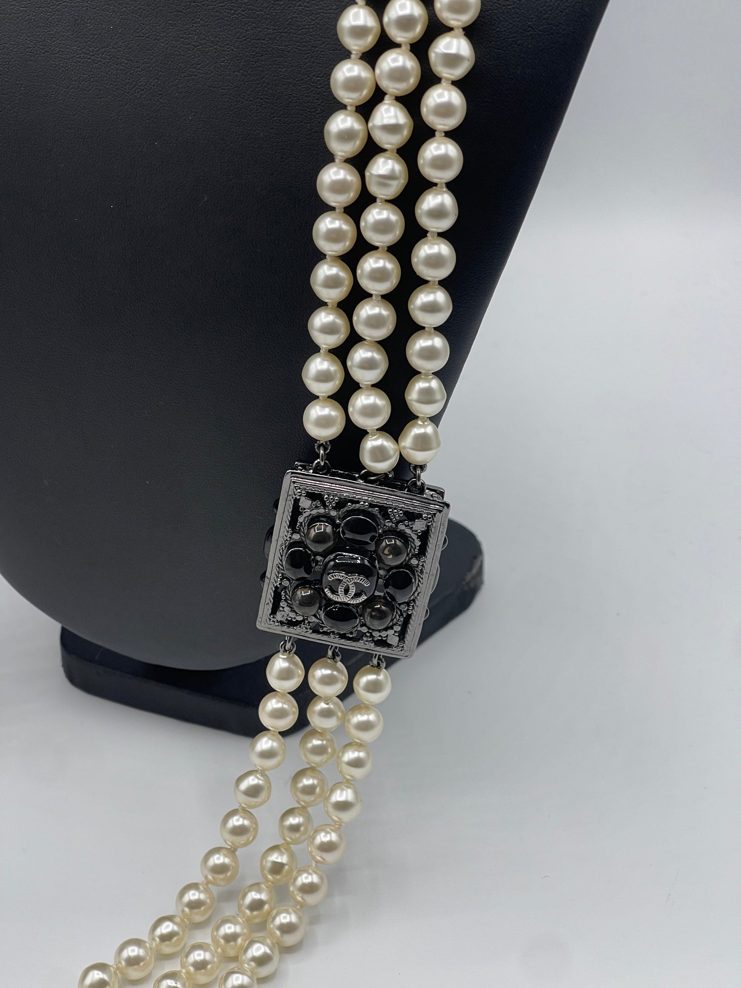 Chanel - Sautoir trois rangs de perles