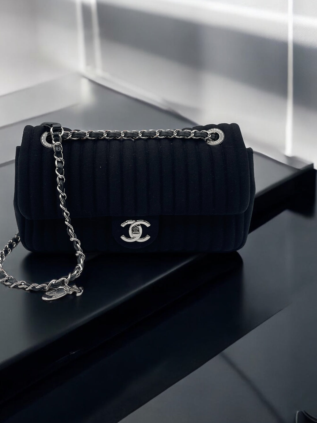 Chanel - Sac baguette jersey noir