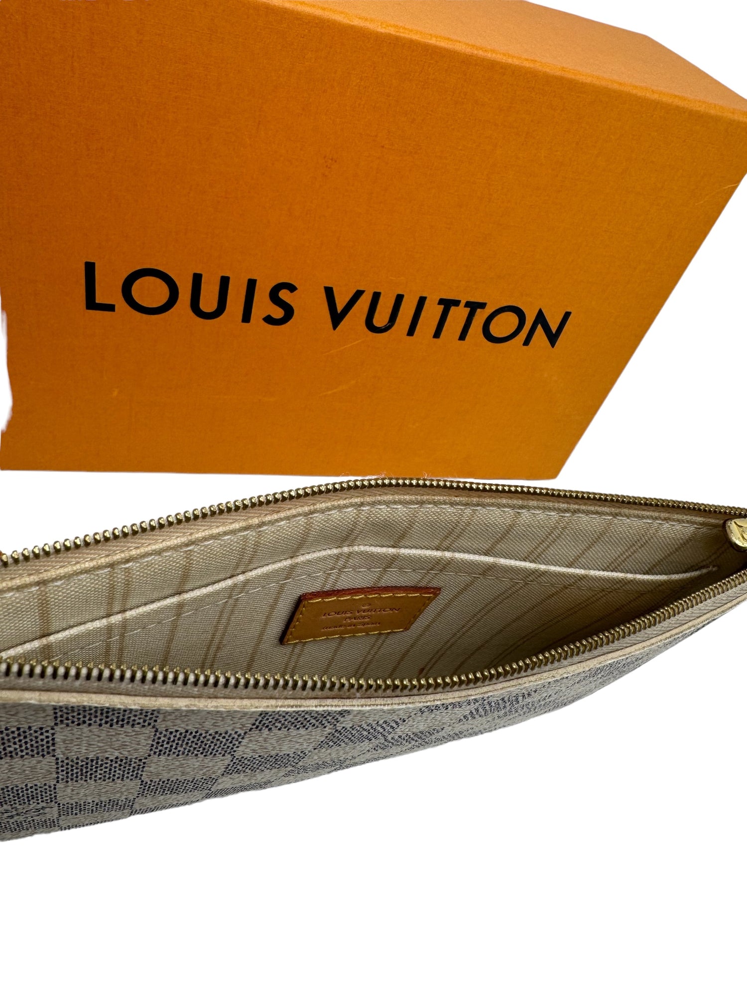 Louis Vuitton Pochette damier