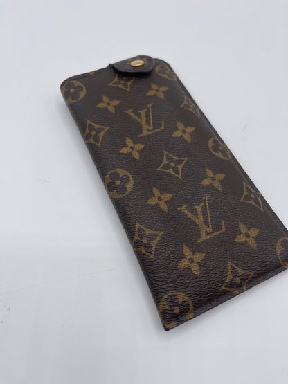 Louis Vuitton - Étui solaire pression Monogramme