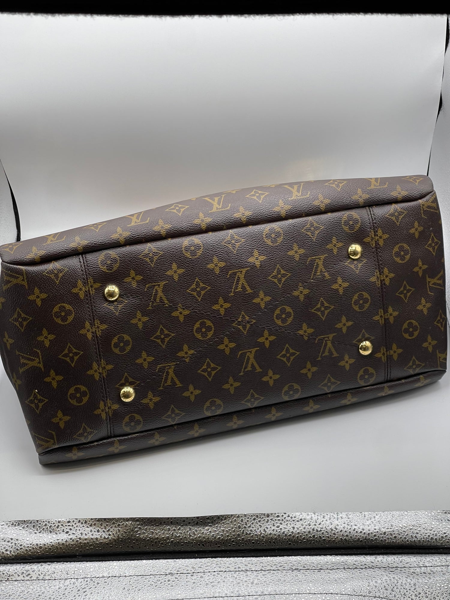 Louis Vuitton - Sac Artsy