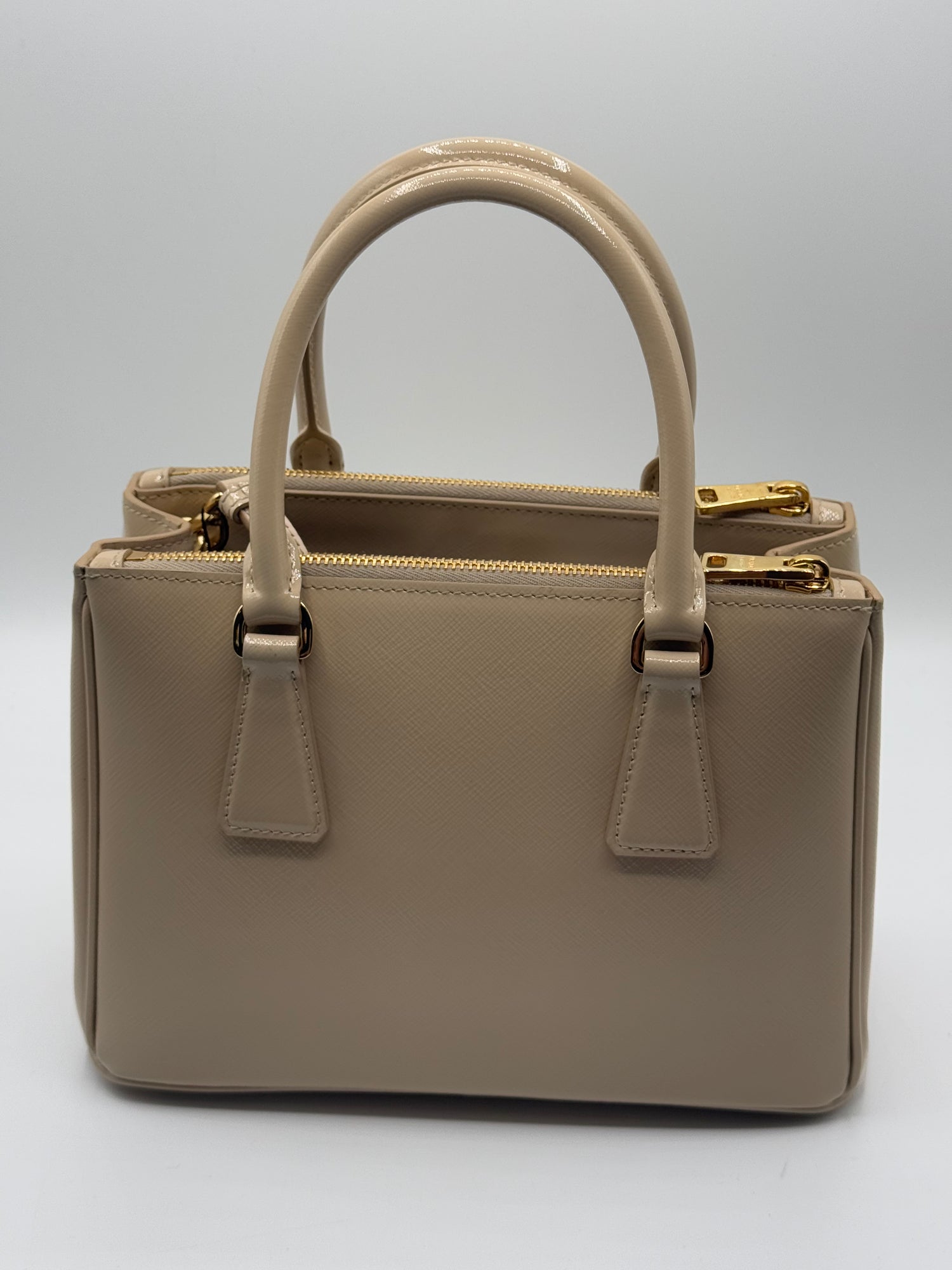 Prada - Sac Galleria small sable