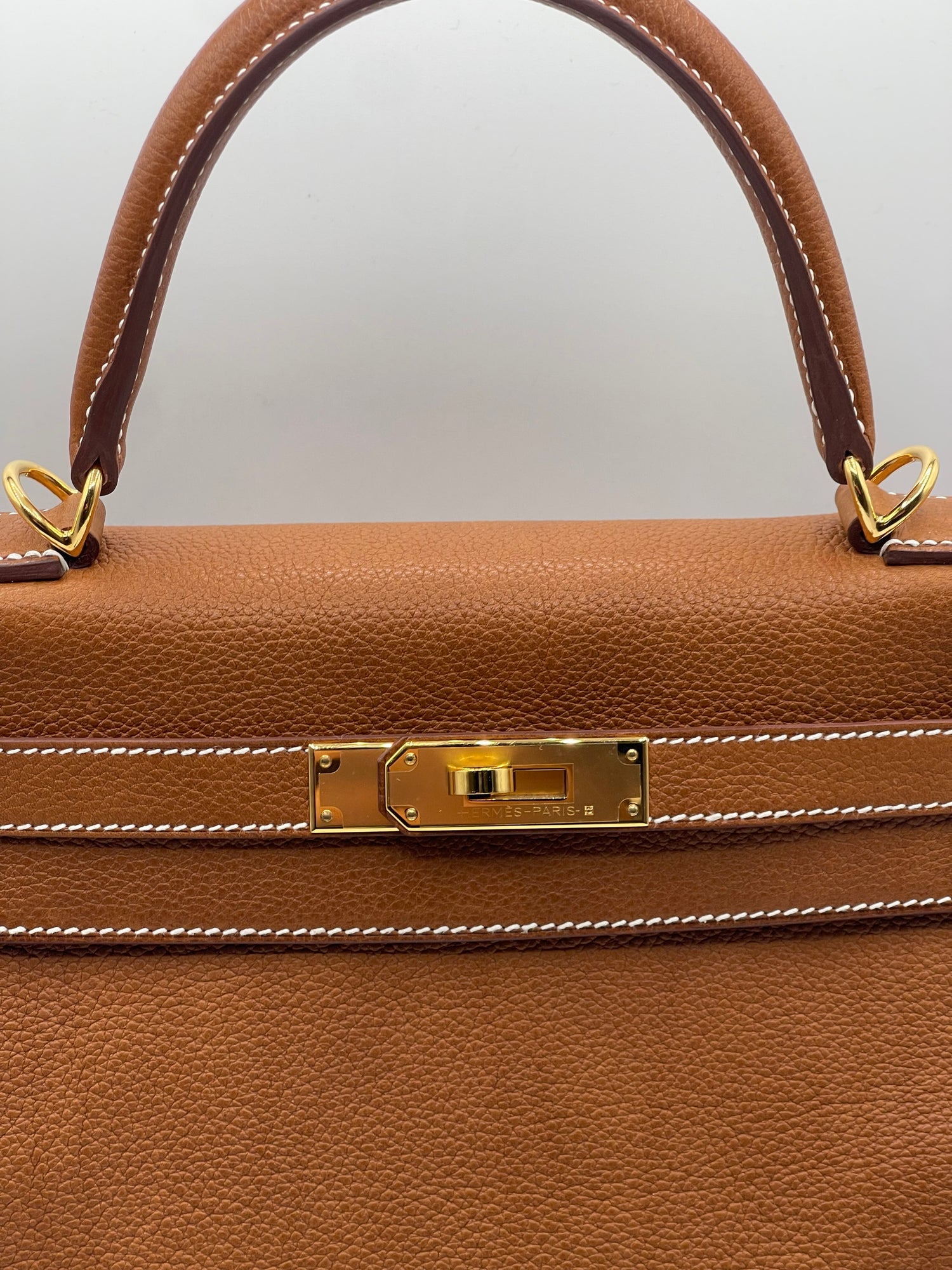 Hermès - Sac Kelly 28 Gold Barenia