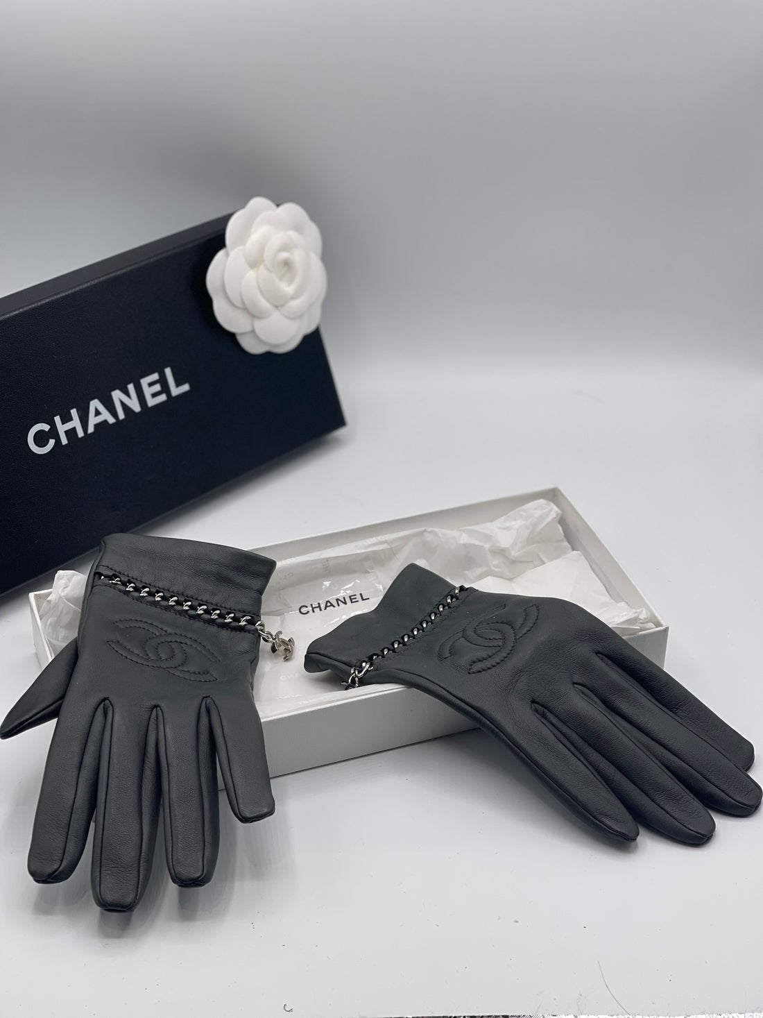 Chanel - Gloves size 7.5