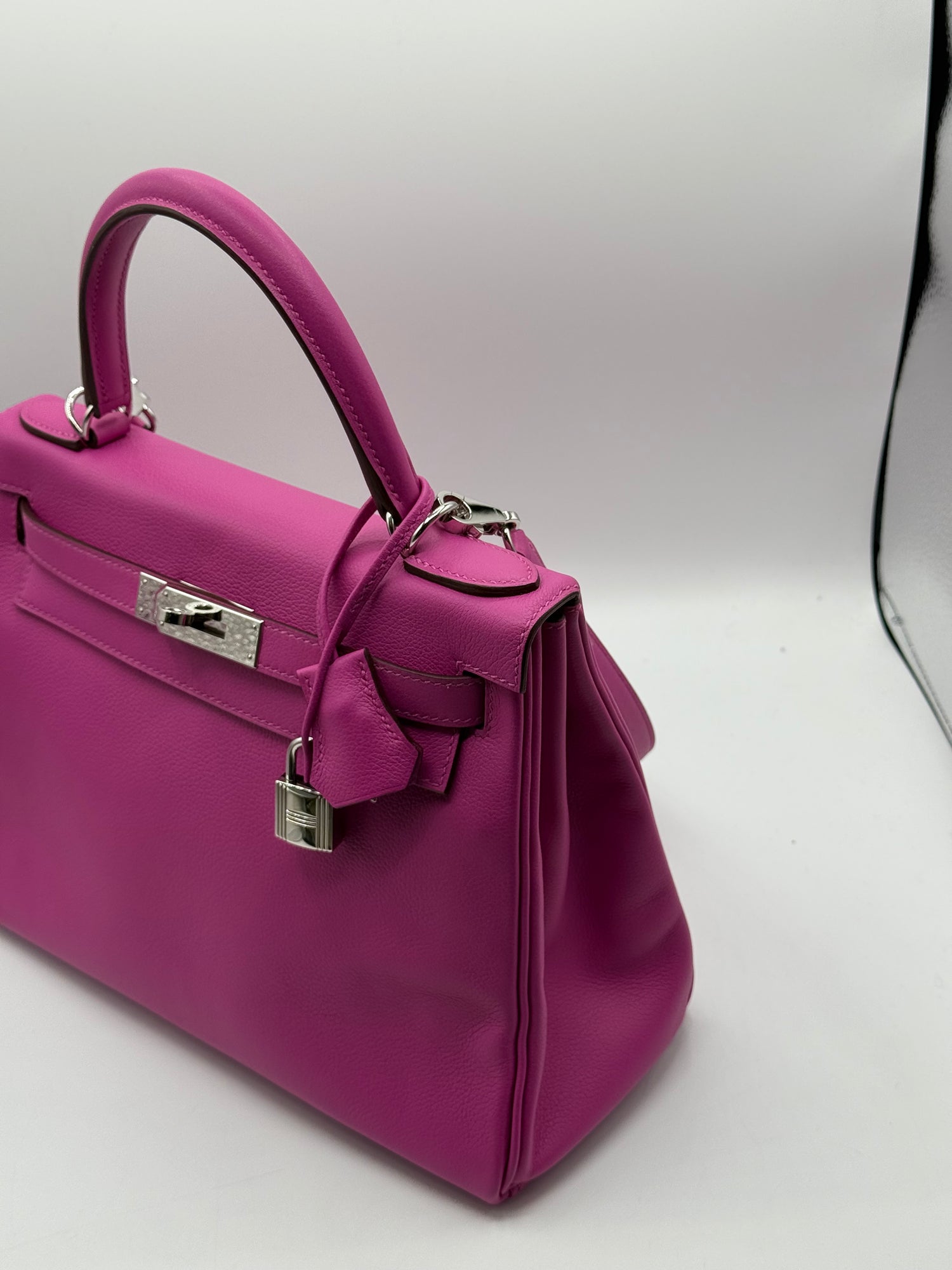 Hermès - Sac Kelly 28 cuir evercolor magnolia