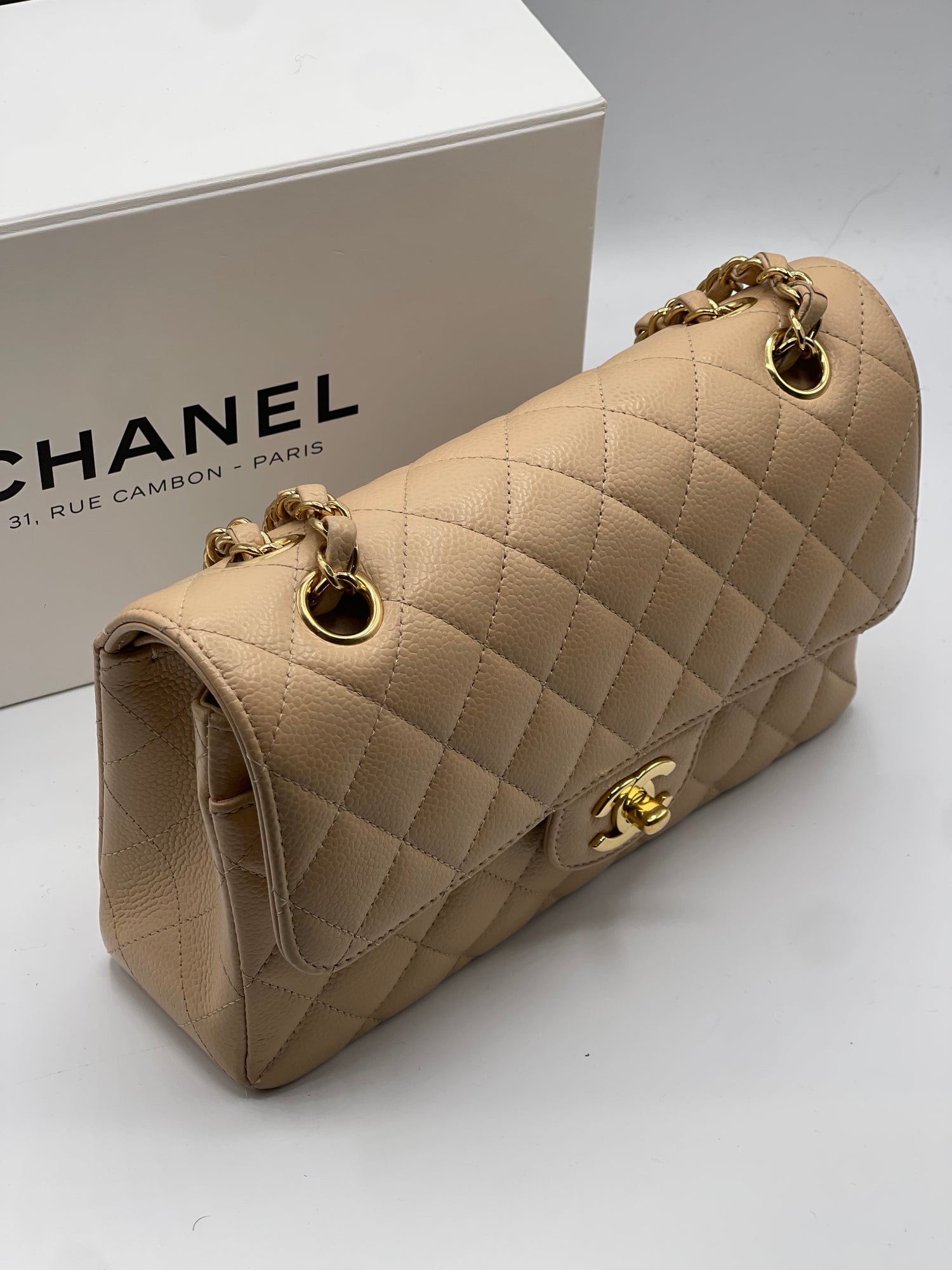 Chanel - Sac Mini Timeless 23 beige