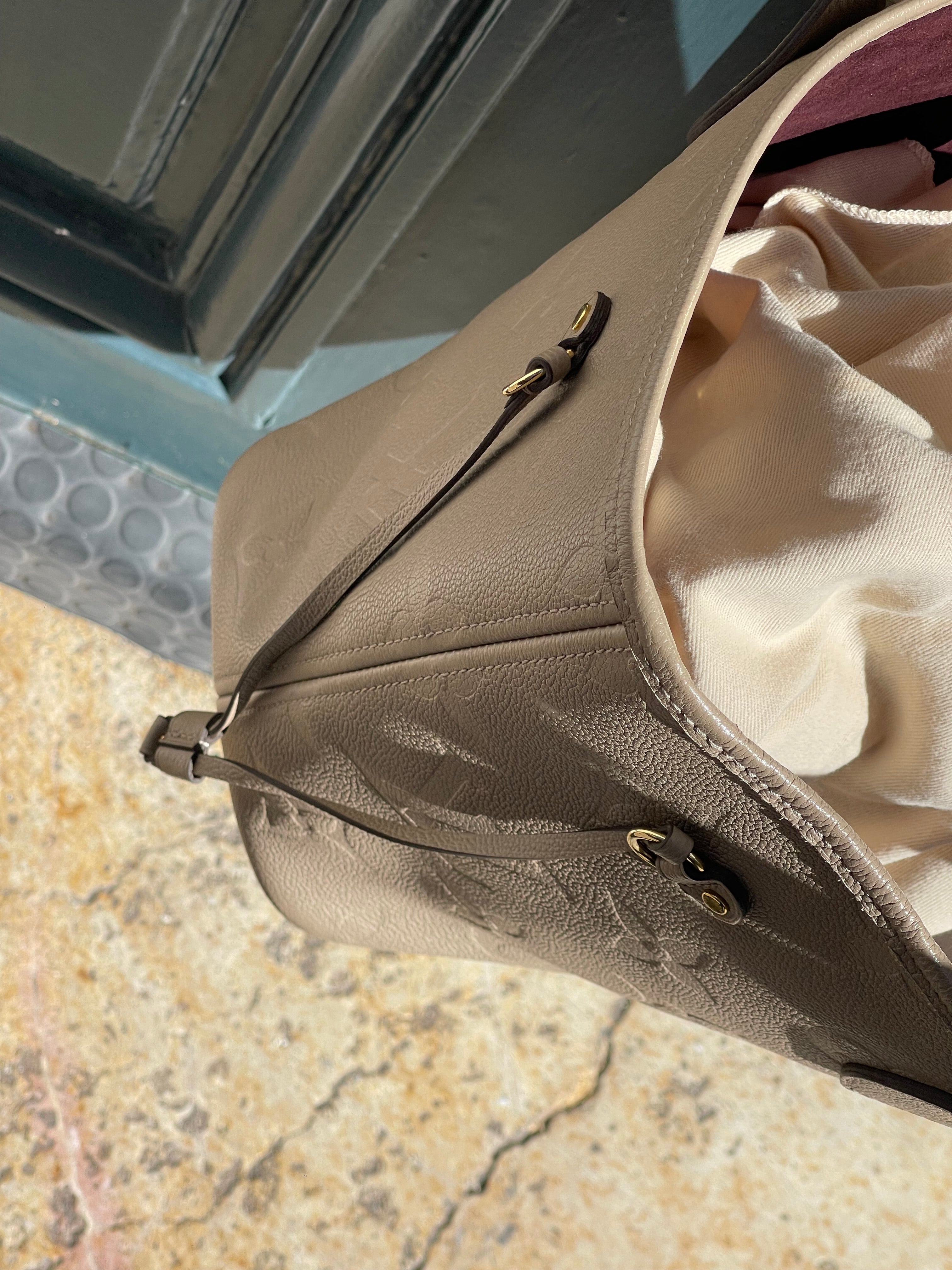 Louis Vuitton - Borsa Neverfull MM in pelle con stampa taupe