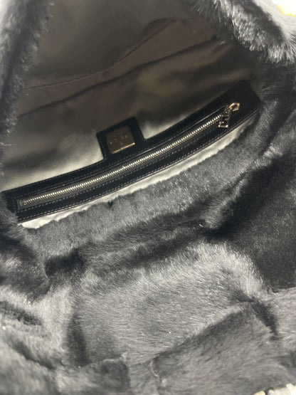 Fendi - Sac Baguette Fourrure Noir