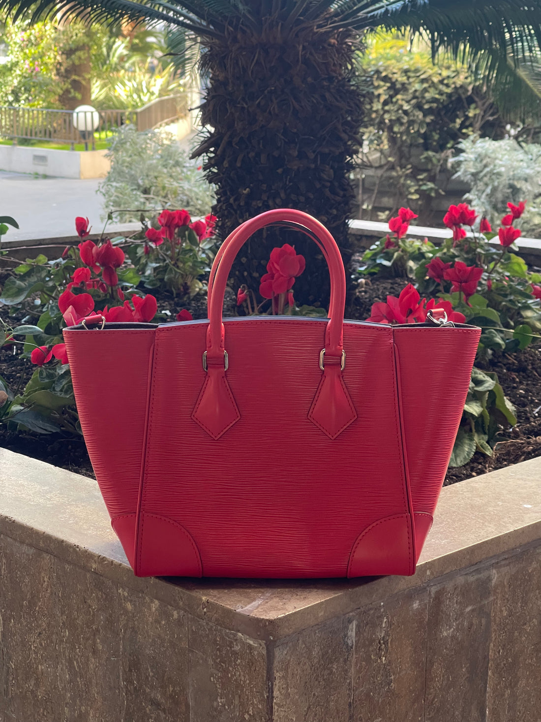 Louis Vuitton - Borsa Phenix in pelle Epi rossa